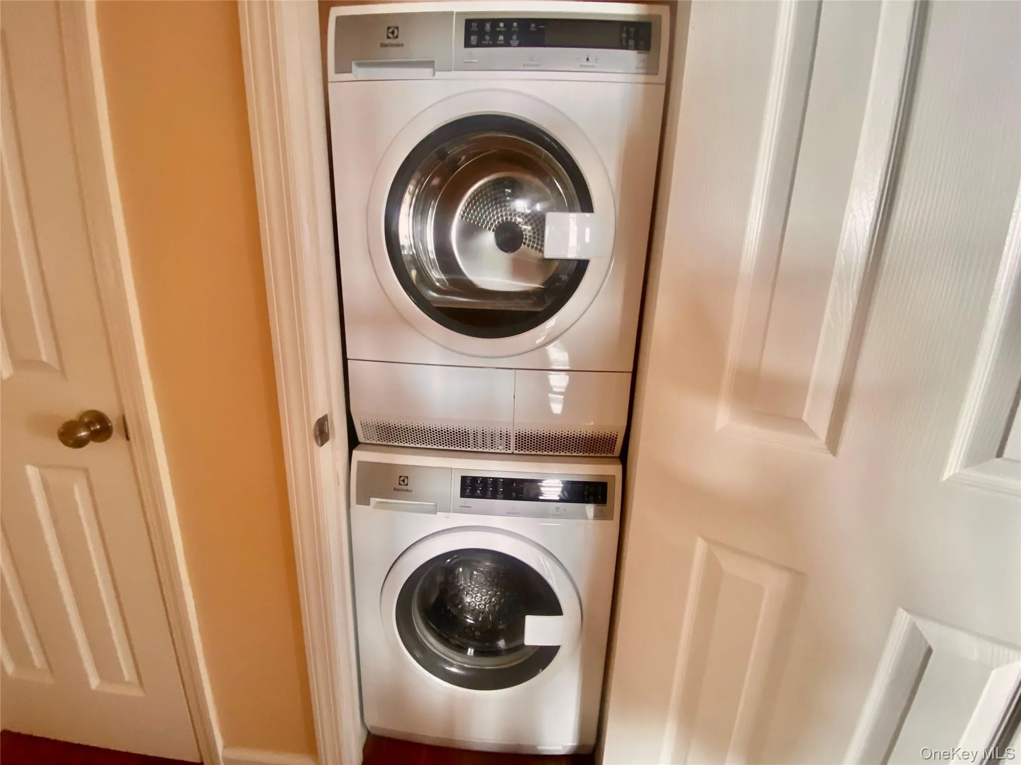 Private Laundry Closet Private Laundry Closet
