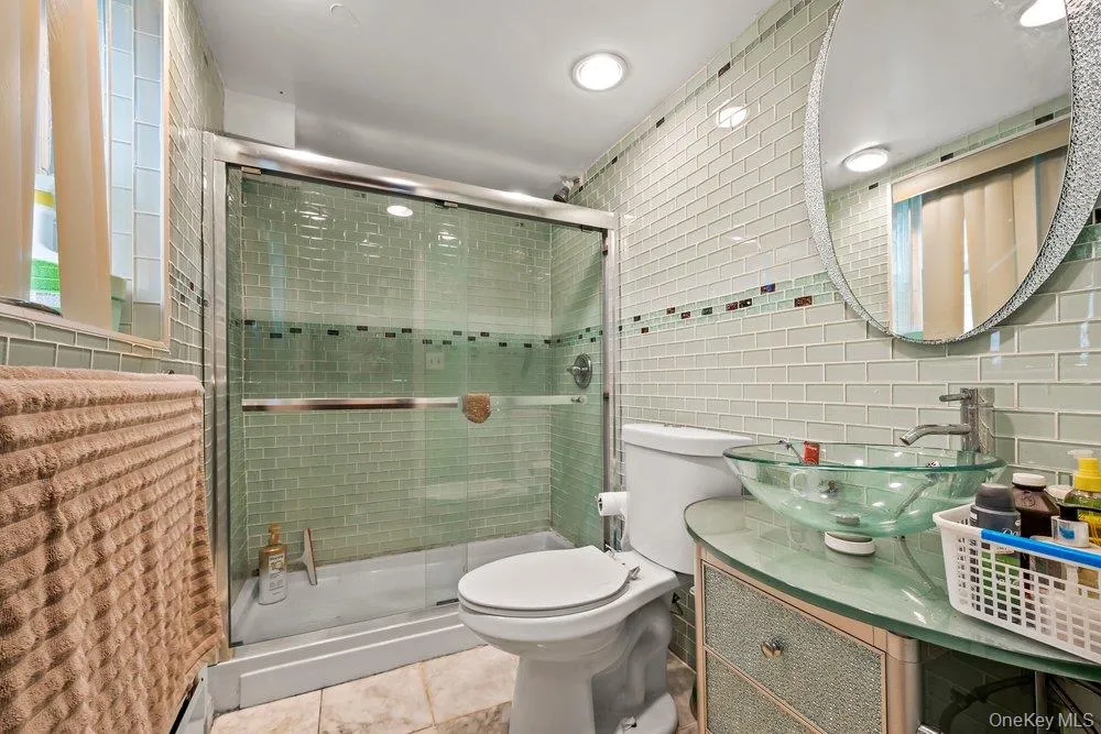 12847 233rd Street, New York, NY, 7 Bedrooms Bedrooms, 14 Rooms Rooms,3 BathroomsBathrooms,Residential,For Rent,233rd,0,1015928 12847 233rd Street, New York, NY, 7 Bedrooms Bedrooms, 14 Rooms Rooms,3 BathroomsBathrooms,Residential,For Rent,233rd,0,1015928