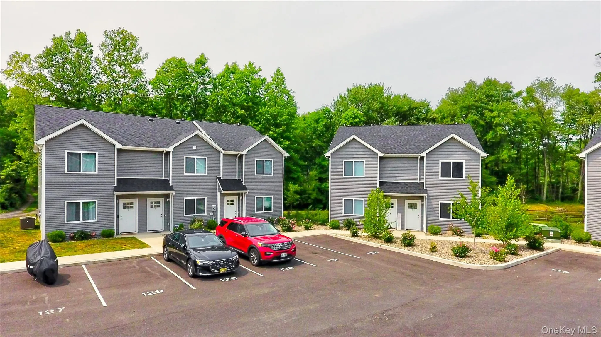 14 MOKA Place, Saugerties, NY, 2 Bedrooms Bedrooms, 5 Rooms Rooms,2 BathroomsBathrooms,Residential Lease,For Rent,MOKA,0,1015929 14 MOKA Place, Saugerties, NY, 2 Bedrooms Bedrooms, 5 Rooms Rooms,2 BathroomsBathrooms,Residential Lease,For Rent,MOKA,0,1015929