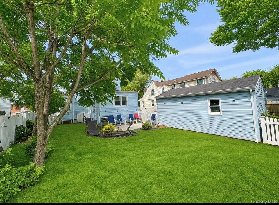 72 George Street, Babylon, NY, 3 Bedrooms Bedrooms, 7 Rooms Rooms,2 BathroomsBathrooms,Residential,For Rent,George,0,1015930 72 George Street, Babylon, NY, 3 Bedrooms Bedrooms, 7 Rooms Rooms,2 BathroomsBathrooms,Residential,For Rent,George,0,1015930