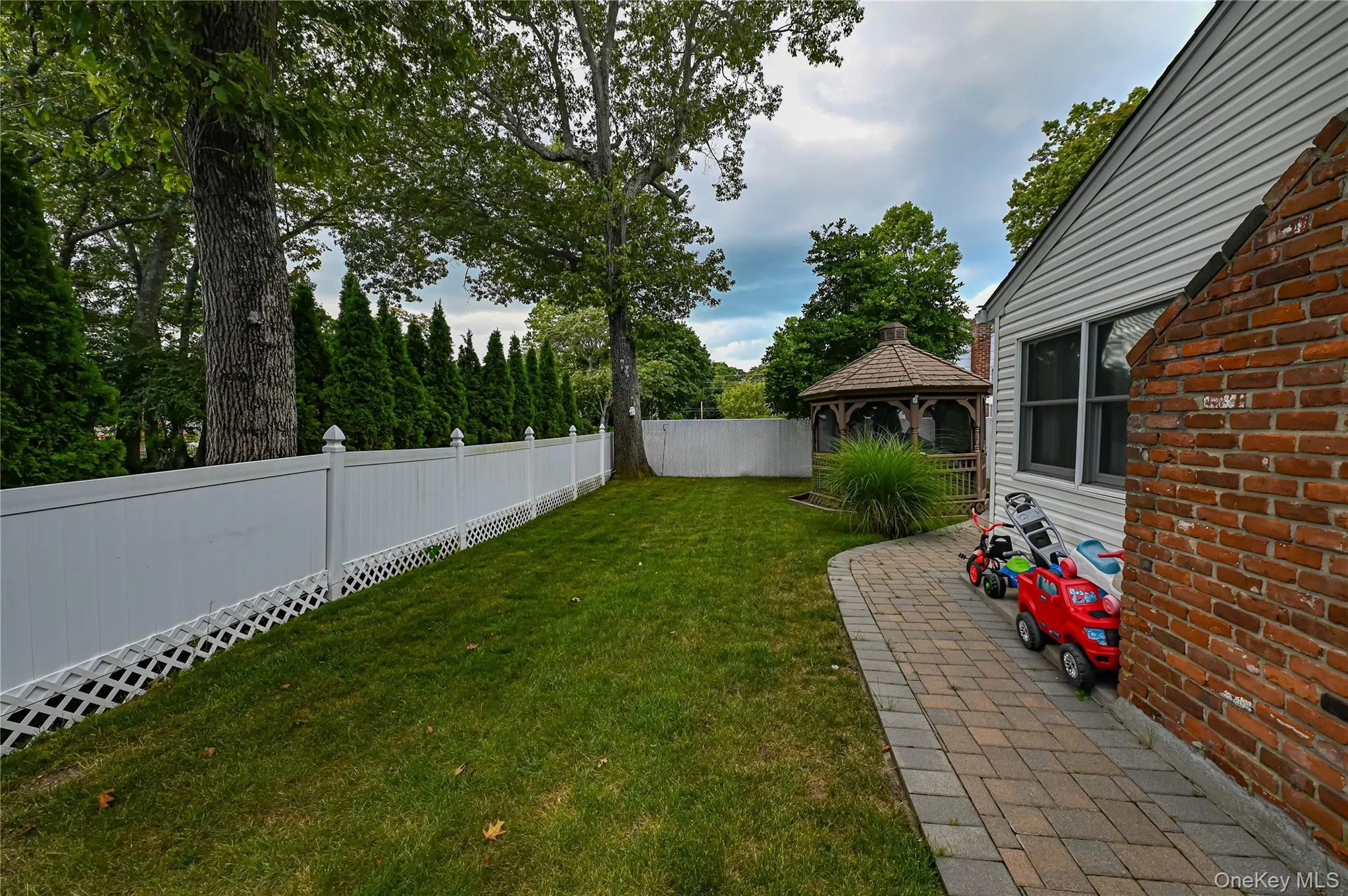 23 Hurtin Boulevard, Smithtown, NY, 4 Bedrooms Bedrooms, 9 Rooms Rooms,2 BathroomsBathrooms,Residential,For Rent,Hurtin,0,KEY1015936 23 Hurtin Boulevard, Smithtown, NY, 4 Bedrooms Bedrooms, 9 Rooms Rooms,2 BathroomsBathrooms,Residential,For Rent,Hurtin,0,KEY1015936