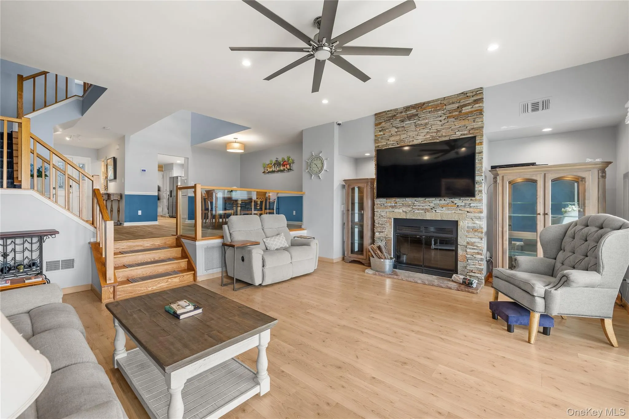 8 Victoria Drive, Babylon, NY, 3 Bedrooms Bedrooms, 9 Rooms Rooms,2 BathroomsBathrooms,Residential,For Rent,Victoria,0,KEY1015942 8 Victoria Drive, Babylon, NY, 3 Bedrooms Bedrooms, 9 Rooms Rooms,2 BathroomsBathrooms,Residential,For Rent,Victoria,0,KEY1015942