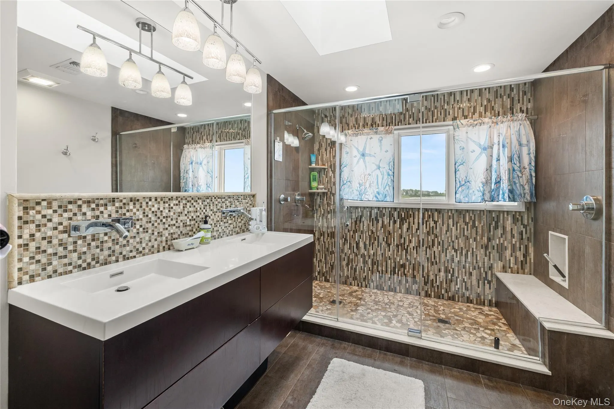 8 Victoria Drive, Babylon, NY, 3 Bedrooms Bedrooms, 9 Rooms Rooms,2 BathroomsBathrooms,Residential,For Rent,Victoria,0,KEY1015942 8 Victoria Drive, Babylon, NY, 3 Bedrooms Bedrooms, 9 Rooms Rooms,2 BathroomsBathrooms,Residential,For Rent,Victoria,0,KEY1015942