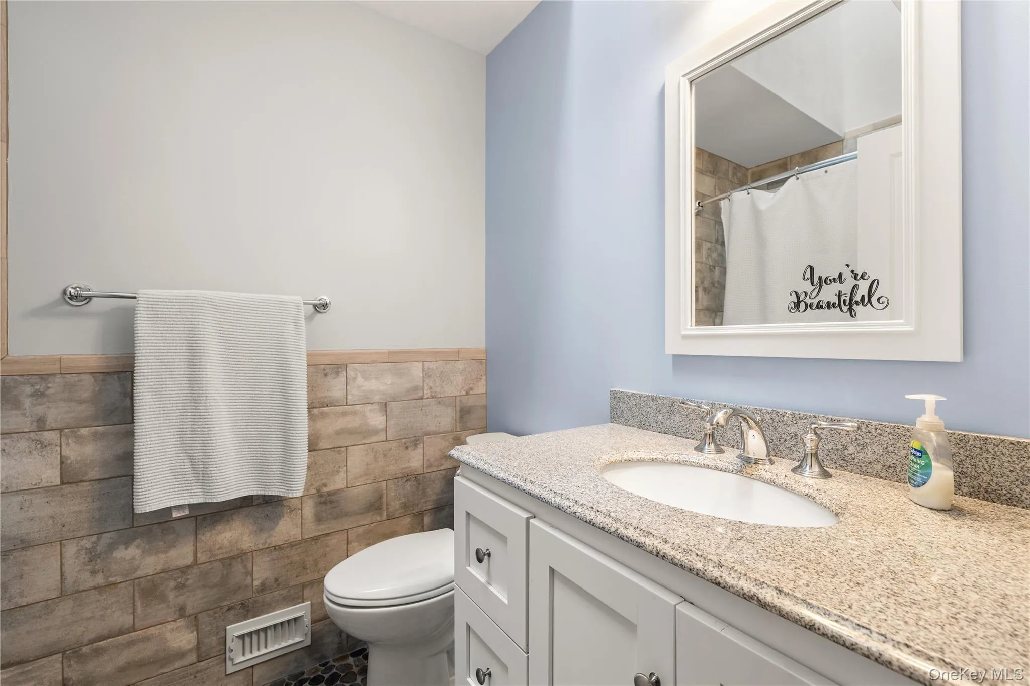 8 Victoria Drive, Babylon, NY, 3 Bedrooms Bedrooms, 9 Rooms Rooms,2 BathroomsBathrooms,Residential,For Rent,Victoria,0,KEY1015942 8 Victoria Drive, Babylon, NY, 3 Bedrooms Bedrooms, 9 Rooms Rooms,2 BathroomsBathrooms,Residential,For Rent,Victoria,0,KEY1015942