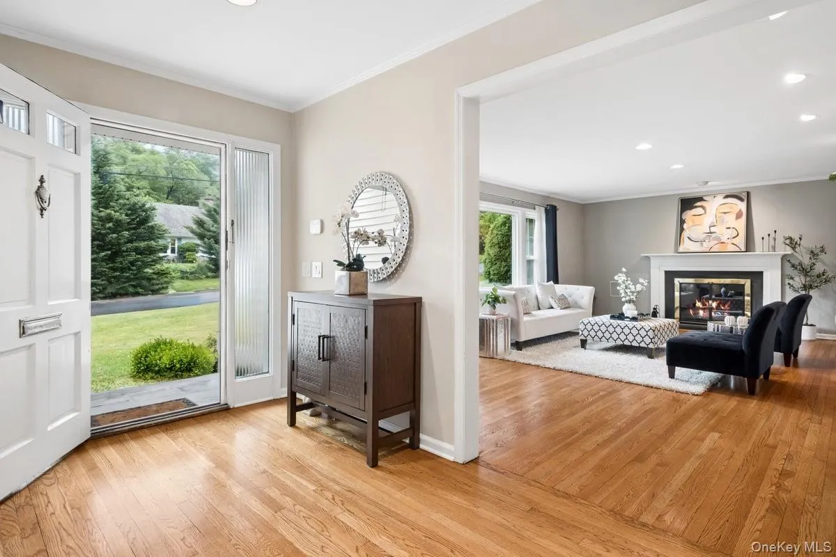 Welcoming entry hall to 30 Stonehouse Rd, with beautiful hardwood floors throughout. Welcoming entry hall to 30 Stonehouse Rd, with beautiful hardwood floors throughout.