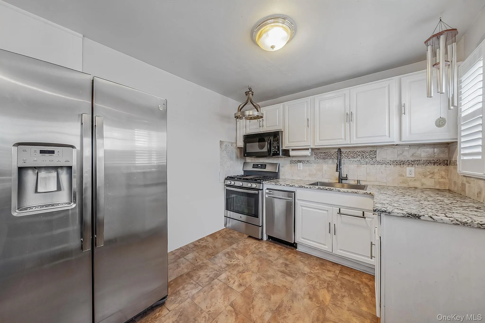 12123 238th Street, New York, NY, 4 Bedrooms Bedrooms, 8 Rooms Rooms,2 BathroomsBathrooms,Residential,For Rent,238th,0,KEY1015948 12123 238th Street, New York, NY, 4 Bedrooms Bedrooms, 8 Rooms Rooms,2 BathroomsBathrooms,Residential,For Rent,238th,0,KEY1015948