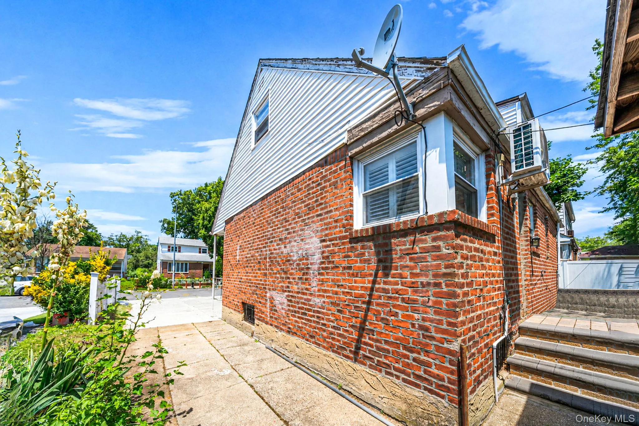 12123 238th Street, New York, NY, 4 Bedrooms Bedrooms, 8 Rooms Rooms,2 BathroomsBathrooms,Residential,For Rent,238th,0,KEY1015948 12123 238th Street, New York, NY, 4 Bedrooms Bedrooms, 8 Rooms Rooms,2 BathroomsBathrooms,Residential,For Rent,238th,0,KEY1015948