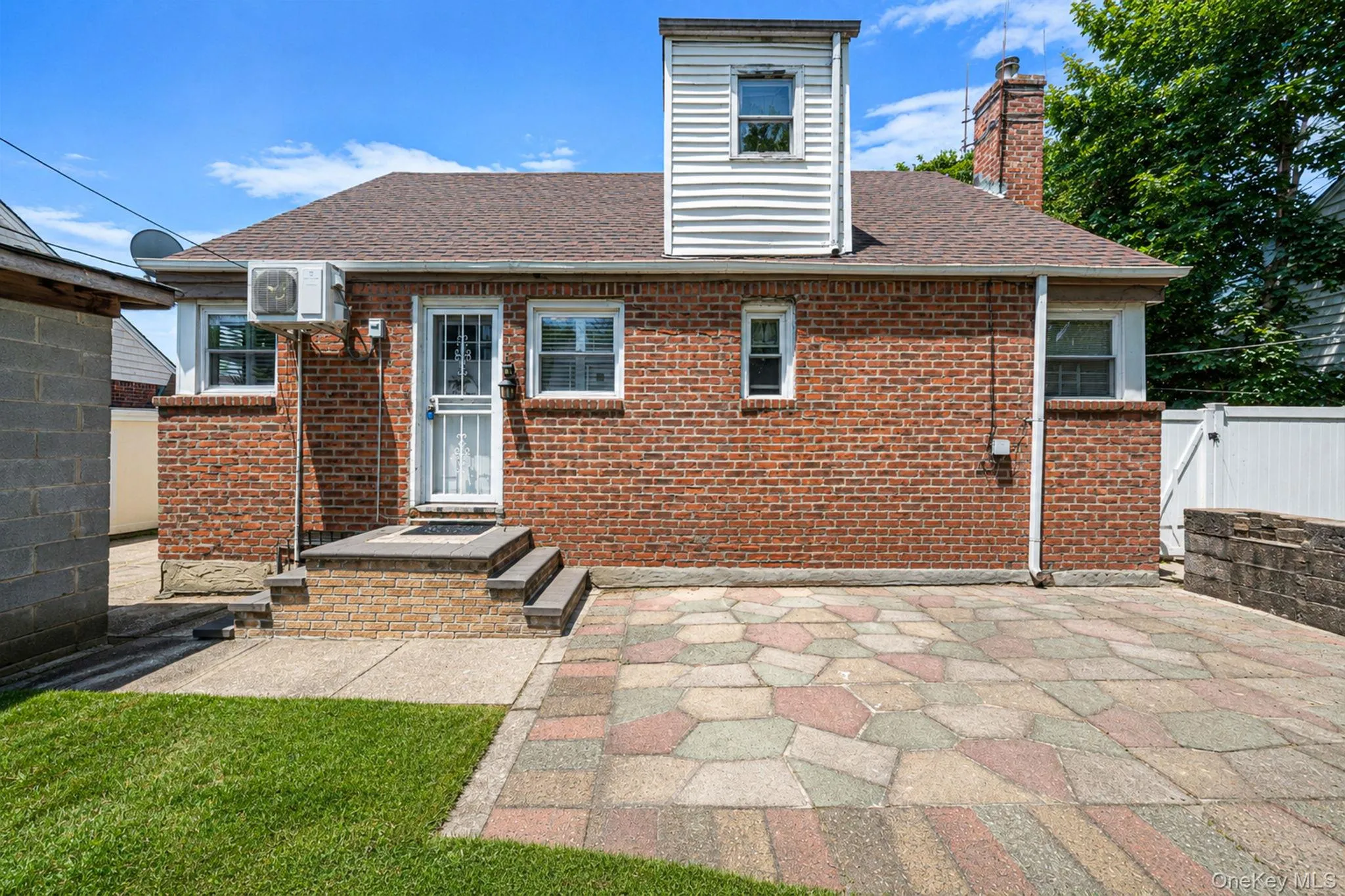 12123 238th Street, New York, NY, 4 Bedrooms Bedrooms, 8 Rooms Rooms,2 BathroomsBathrooms,Residential,For Rent,238th,0,KEY1015948 12123 238th Street, New York, NY, 4 Bedrooms Bedrooms, 8 Rooms Rooms,2 BathroomsBathrooms,Residential,For Rent,238th,0,KEY1015948