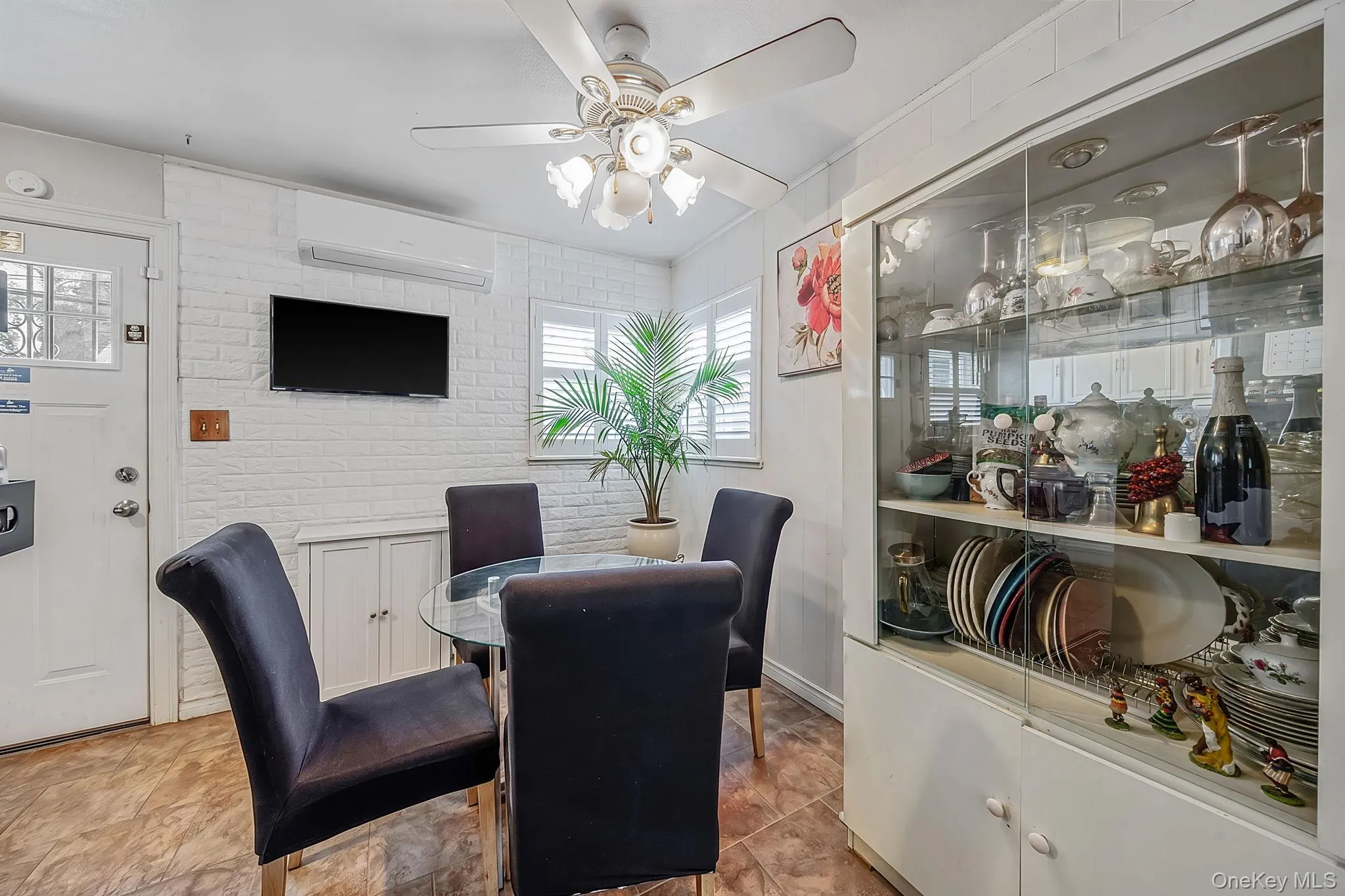 12123 238th Street, New York, NY, 4 Bedrooms Bedrooms, 8 Rooms Rooms,2 BathroomsBathrooms,Residential,For Rent,238th,0,KEY1015948 12123 238th Street, New York, NY, 4 Bedrooms Bedrooms, 8 Rooms Rooms,2 BathroomsBathrooms,Residential,For Rent,238th,0,KEY1015948