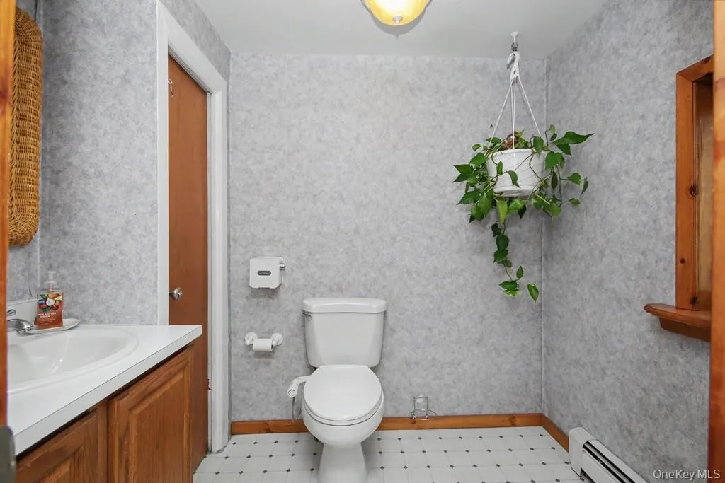 219 Main Street, Beacon, NY, 3 Bedrooms Bedrooms, 6 Rooms Rooms,1 BathroomBathrooms,Residential,For Rent,Main,0,1015956 219 Main Street, Beacon, NY, 3 Bedrooms Bedrooms, 6 Rooms Rooms,1 BathroomBathrooms,Residential,For Rent,Main,0,1015956