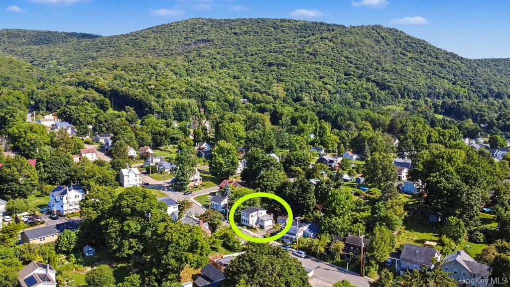 219 Main Street, Beacon, NY, 3 Bedrooms Bedrooms, 6 Rooms Rooms,1 BathroomBathrooms,Residential,For Rent,Main,0,1015956 219 Main Street, Beacon, NY, 3 Bedrooms Bedrooms, 6 Rooms Rooms,1 BathroomBathrooms,Residential,For Rent,Main,0,1015956
