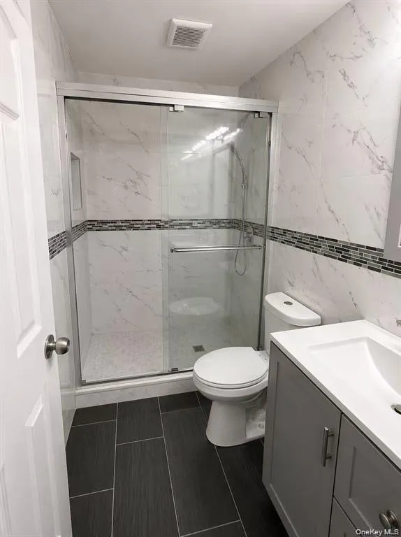 8 Harmony Lane, North Hempstead, NY, 5 Bedrooms Bedrooms, 10 Rooms Rooms,2 BathroomsBathrooms,Residential,For Rent,Harmony,0,1015965 8 Harmony Lane, North Hempstead, NY, 5 Bedrooms Bedrooms, 10 Rooms Rooms,2 BathroomsBathrooms,Residential,For Rent,Harmony,0,1015965