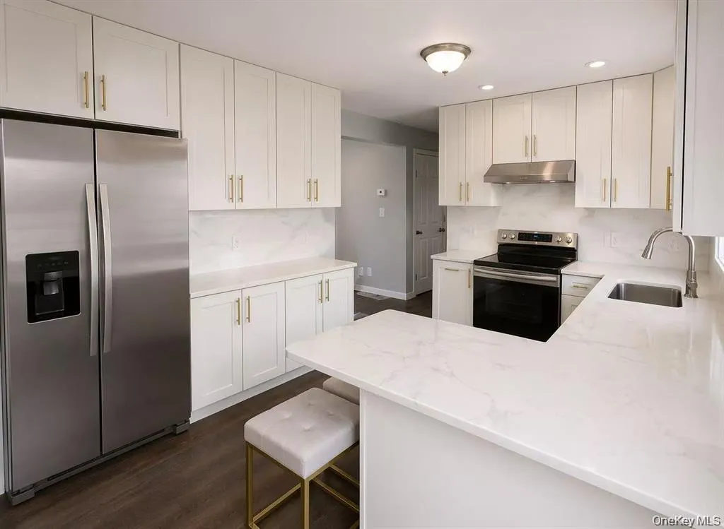 8 Harmony Lane, North Hempstead, NY, 5 Bedrooms Bedrooms, 10 Rooms Rooms,2 BathroomsBathrooms,Residential,For Rent,Harmony,0,1015965 8 Harmony Lane, North Hempstead, NY, 5 Bedrooms Bedrooms, 10 Rooms Rooms,2 BathroomsBathrooms,Residential,For Rent,Harmony,0,1015965