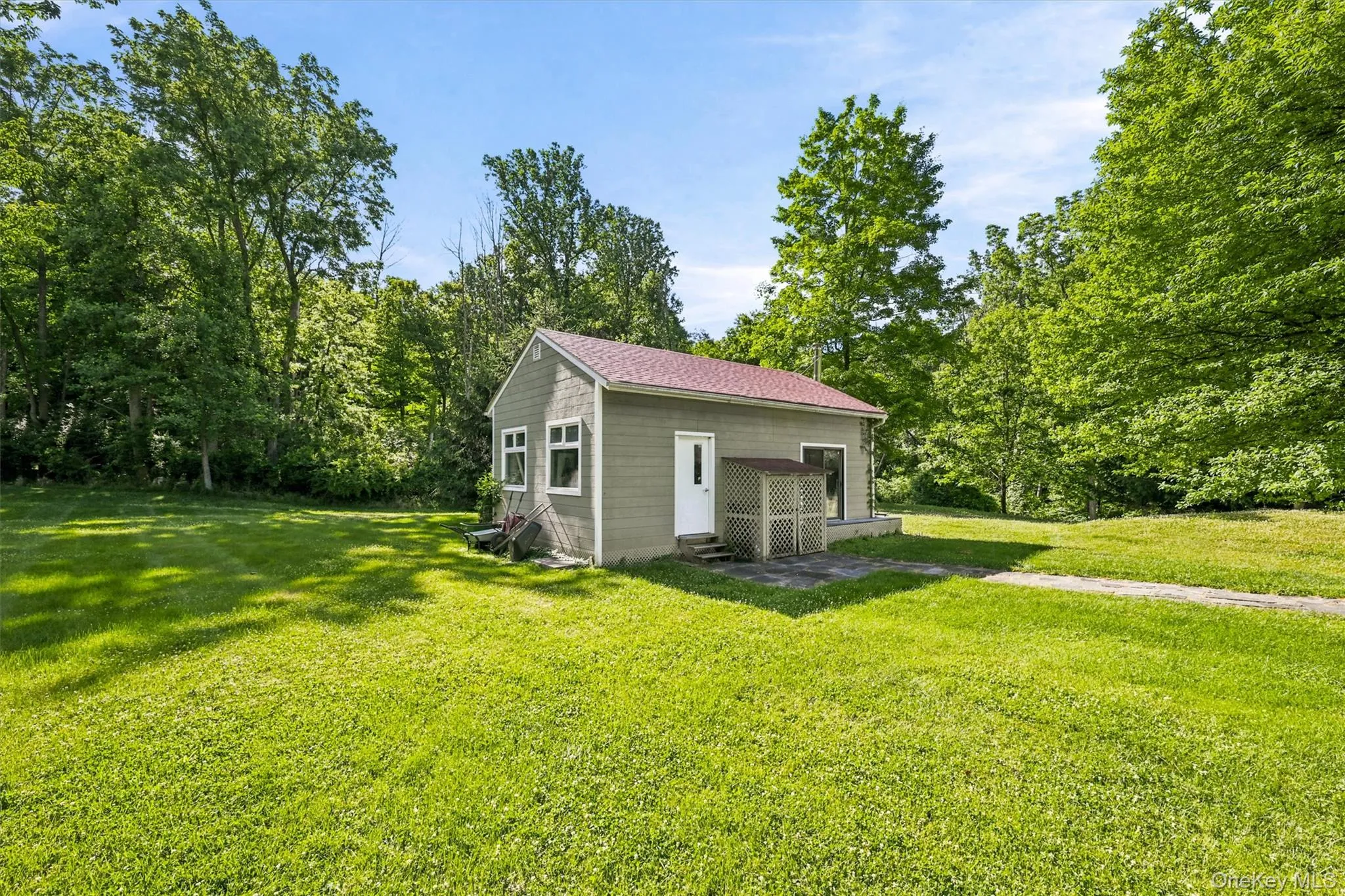 36 Chardavoyne Road, Warwick (town), NY, 4 Bedrooms Bedrooms, 7 Rooms Rooms,3 BathroomsBathrooms,Residential,For Rent,Chardavoyne,0,1015967 36 Chardavoyne Road, Warwick (town), NY, 4 Bedrooms Bedrooms, 7 Rooms Rooms,3 BathroomsBathrooms,Residential,For Rent,Chardavoyne,0,1015967