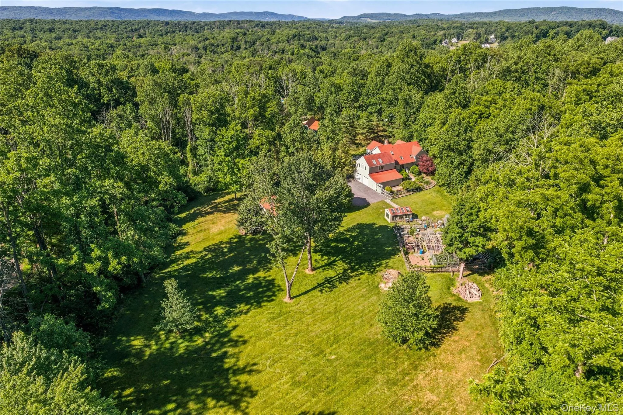 36 Chardavoyne Road, Warwick (town), NY, 4 Bedrooms Bedrooms, 7 Rooms Rooms,3 BathroomsBathrooms,Residential,For Rent,Chardavoyne,0,1015967 36 Chardavoyne Road, Warwick (town), NY, 4 Bedrooms Bedrooms, 7 Rooms Rooms,3 BathroomsBathrooms,Residential,For Rent,Chardavoyne,0,1015967