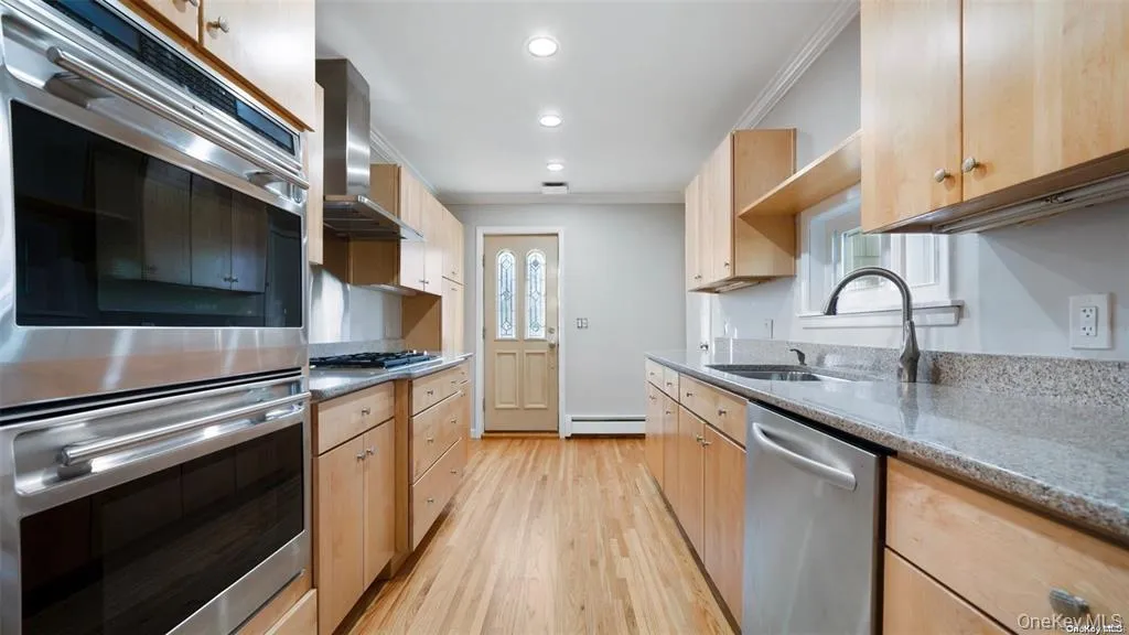 46 Laurel Avenue, Islip, NY, 4 Bedrooms Bedrooms, 8 Rooms Rooms,2 BathroomsBathrooms,Residential Lease,For Rent,Laurel,0,1015969 46 Laurel Avenue, Islip, NY, 4 Bedrooms Bedrooms, 8 Rooms Rooms,2 BathroomsBathrooms,Residential Lease,For Rent,Laurel,0,1015969