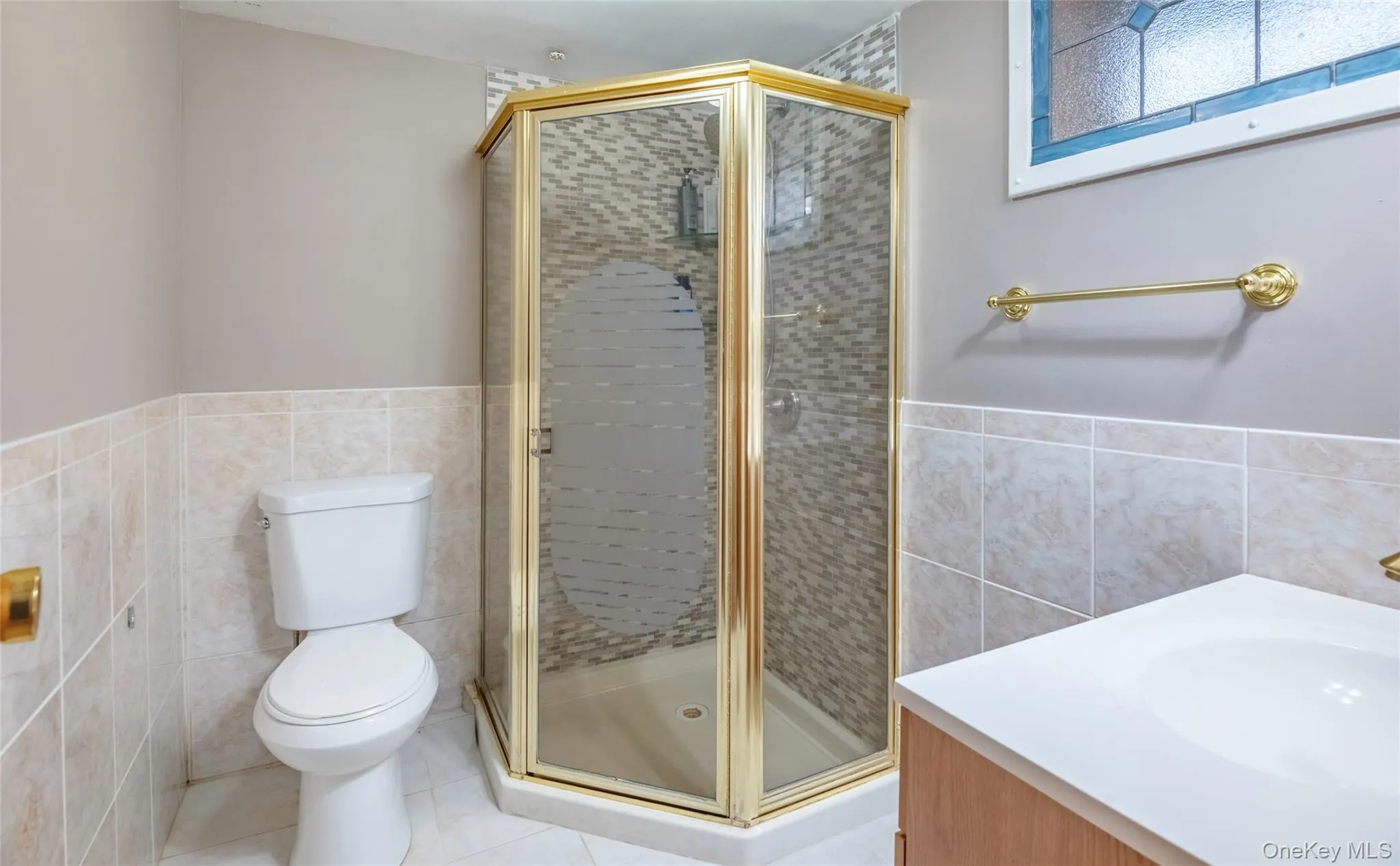 8415 253rd Street, New York, NY, 4 Bedrooms Bedrooms, 7 Rooms Rooms,2 BathroomsBathrooms,Residential,For Rent,253rd,0,1015970 8415 253rd Street, New York, NY, 4 Bedrooms Bedrooms, 7 Rooms Rooms,2 BathroomsBathrooms,Residential,For Rent,253rd,0,1015970