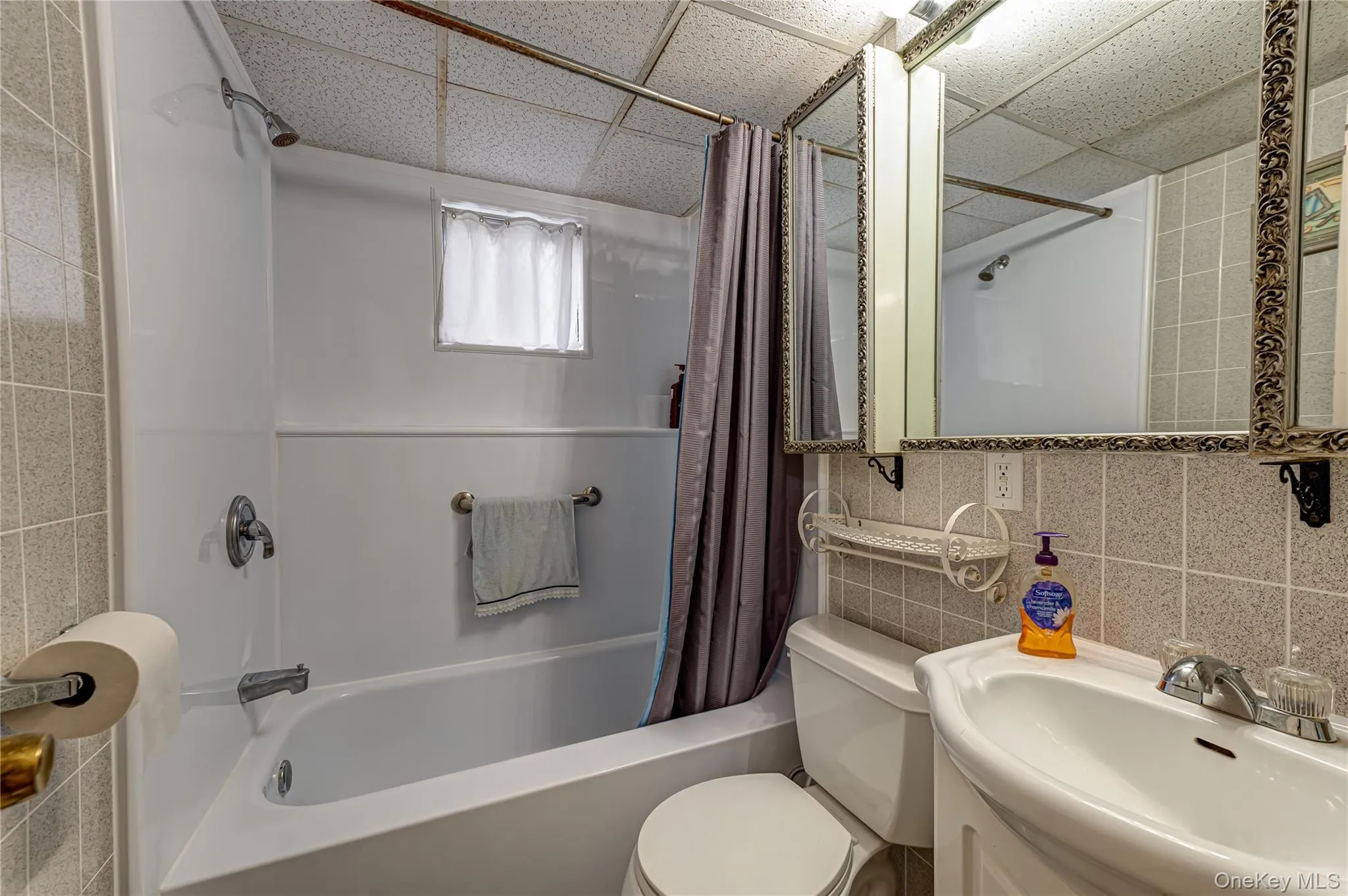 4 Bowman Lane, Smithtown, NY, 4 Bedrooms Bedrooms, 9 Rooms Rooms,2 BathroomsBathrooms,Residential,For Rent,Bowman,0,KEY1015982 4 Bowman Lane, Smithtown, NY, 4 Bedrooms Bedrooms, 9 Rooms Rooms,2 BathroomsBathrooms,Residential,For Rent,Bowman,0,KEY1015982