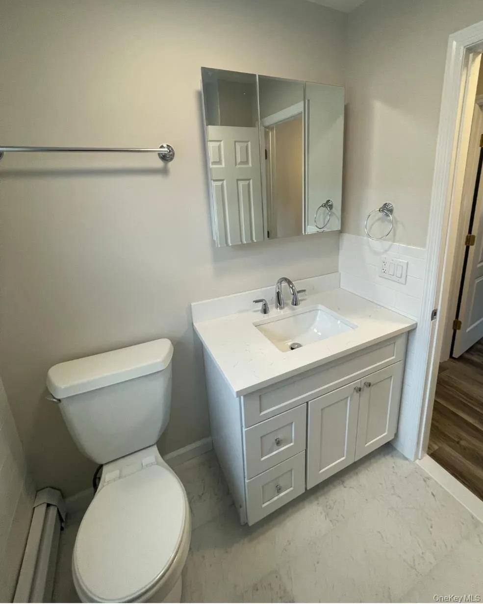 222 Main Street, Cornwall, NY, 2 Bedrooms Bedrooms, 5 Rooms Rooms,1 BathroomBathrooms,Residential Lease,For Rent,Main,0,1015996 222 Main Street, Cornwall, NY, 2 Bedrooms Bedrooms, 5 Rooms Rooms,1 BathroomBathrooms,Residential Lease,For Rent,Main,0,1015996