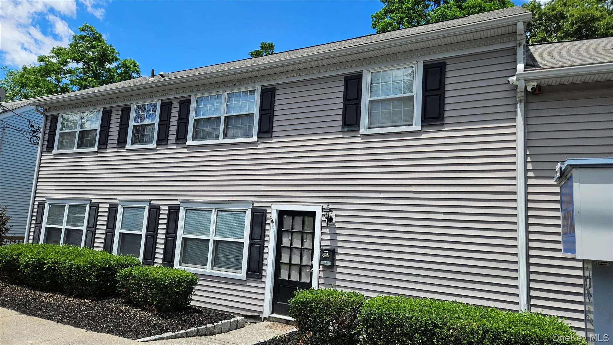2nd Floor Apartment with separate entrance. 2nd Floor Apartment with separate entrance.