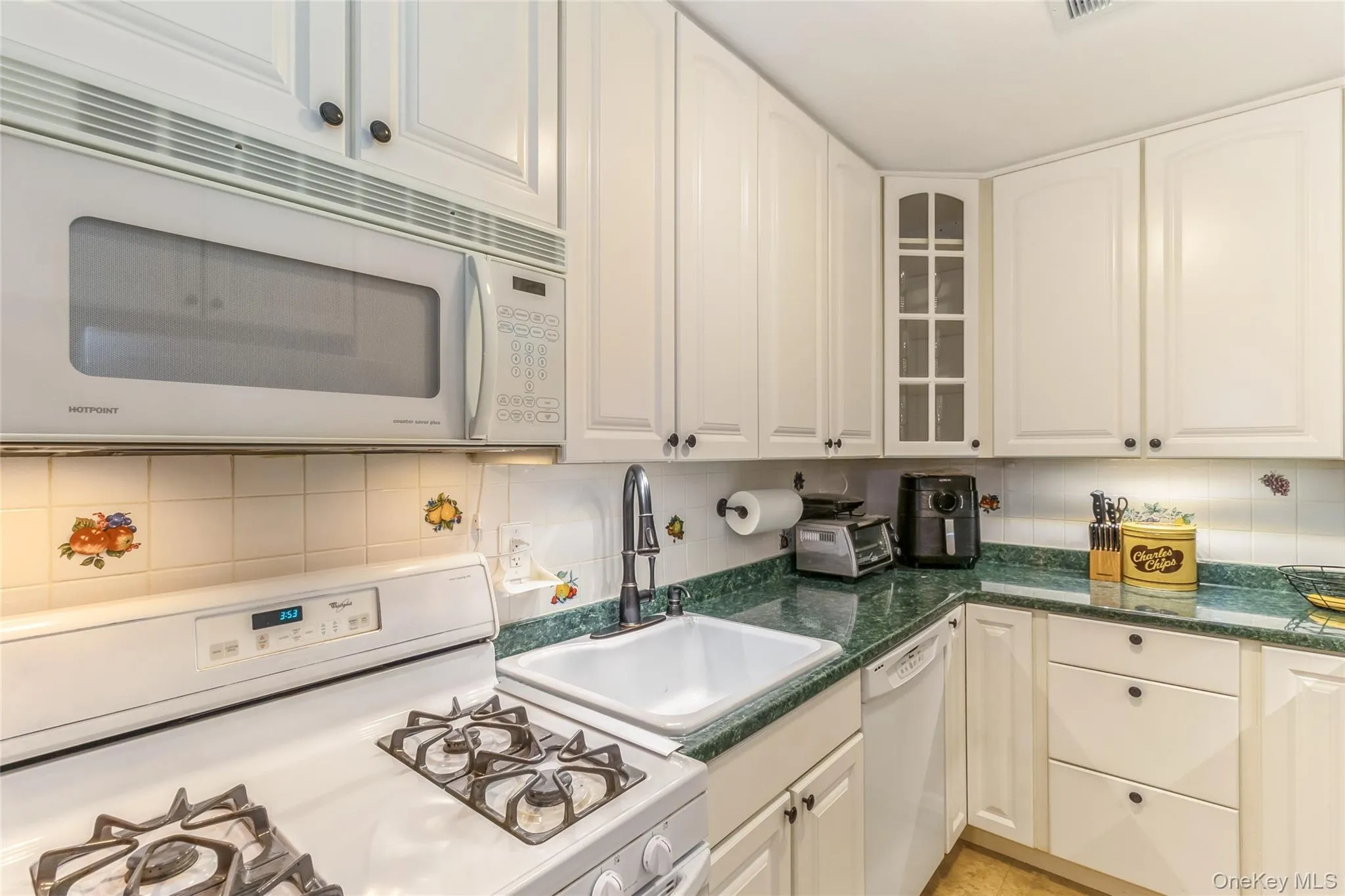48 Pointe Cir S, Brookhaven, NY, 2 Bedrooms Bedrooms, 4 Rooms Rooms,1 BathroomBathrooms,Residential Lease,For Rent,Pointe Cir S,0,1016000 48 Pointe Cir S, Brookhaven, NY, 2 Bedrooms Bedrooms, 4 Rooms Rooms,1 BathroomBathrooms,Residential Lease,For Rent,Pointe Cir S,0,1016000