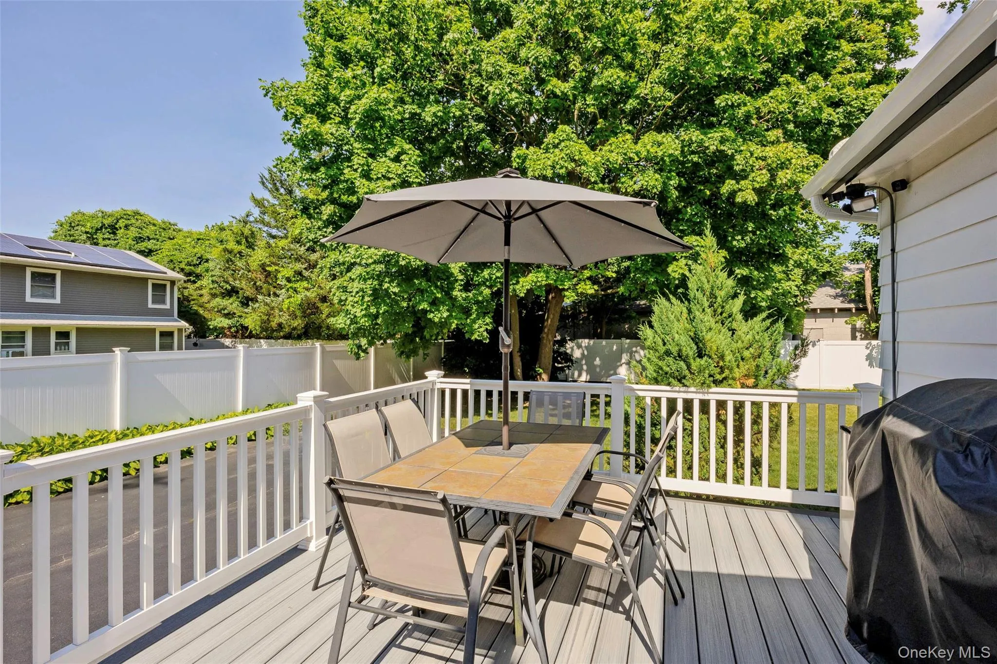 259 Woodlawn Avenue, Smithtown, NY, 3 Bedrooms Bedrooms, 6 Rooms Rooms,1 BathroomBathrooms,Residential,For Rent,Woodlawn,0,1016001 259 Woodlawn Avenue, Smithtown, NY, 3 Bedrooms Bedrooms, 6 Rooms Rooms,1 BathroomBathrooms,Residential,For Rent,Woodlawn,0,1016001