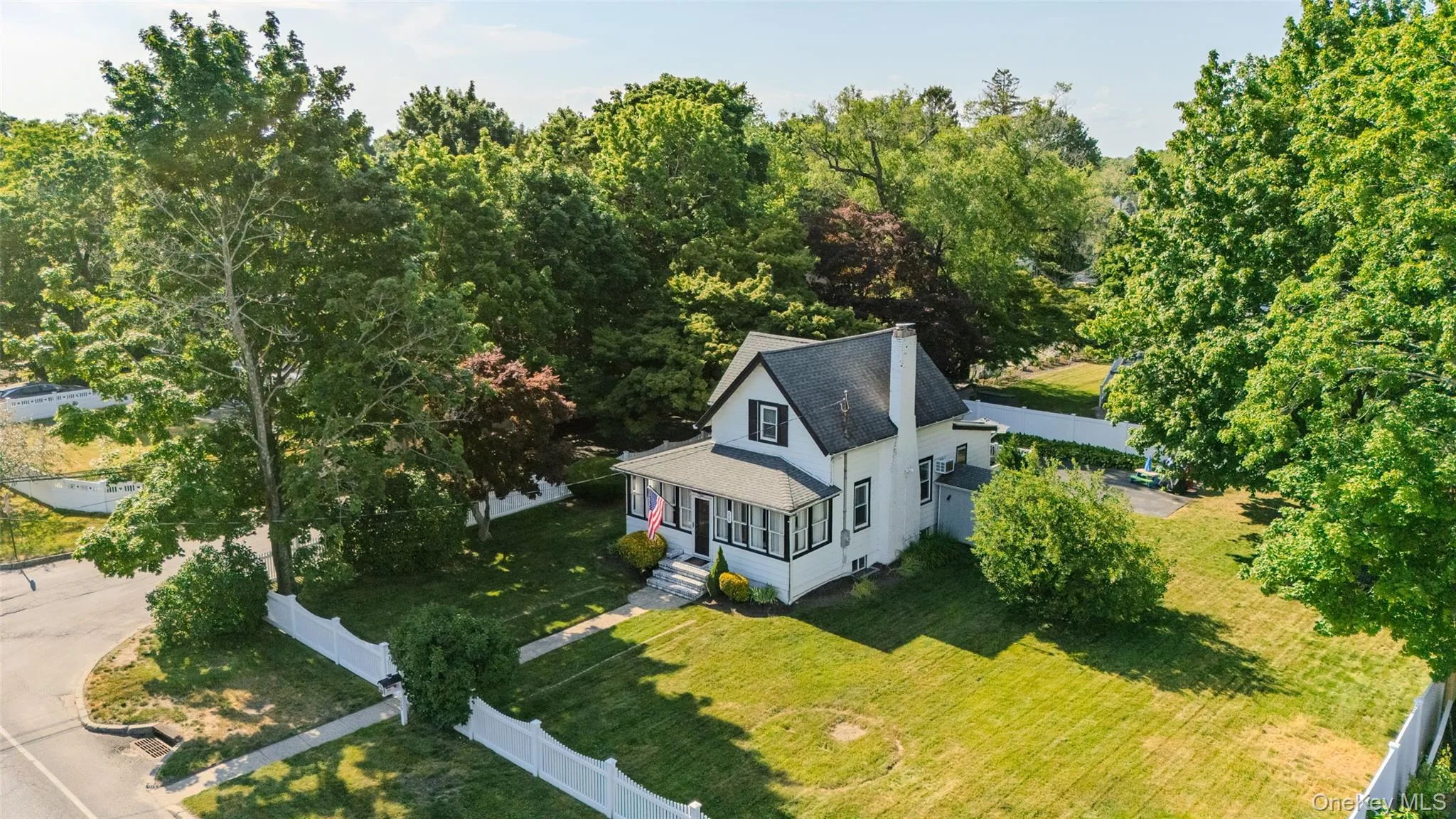 259 Woodlawn Avenue, Smithtown, NY, 3 Bedrooms Bedrooms, 6 Rooms Rooms,1 BathroomBathrooms,Residential,For Rent,Woodlawn,0,1016001 259 Woodlawn Avenue, Smithtown, NY, 3 Bedrooms Bedrooms, 6 Rooms Rooms,1 BathroomBathrooms,Residential,For Rent,Woodlawn,0,1016001