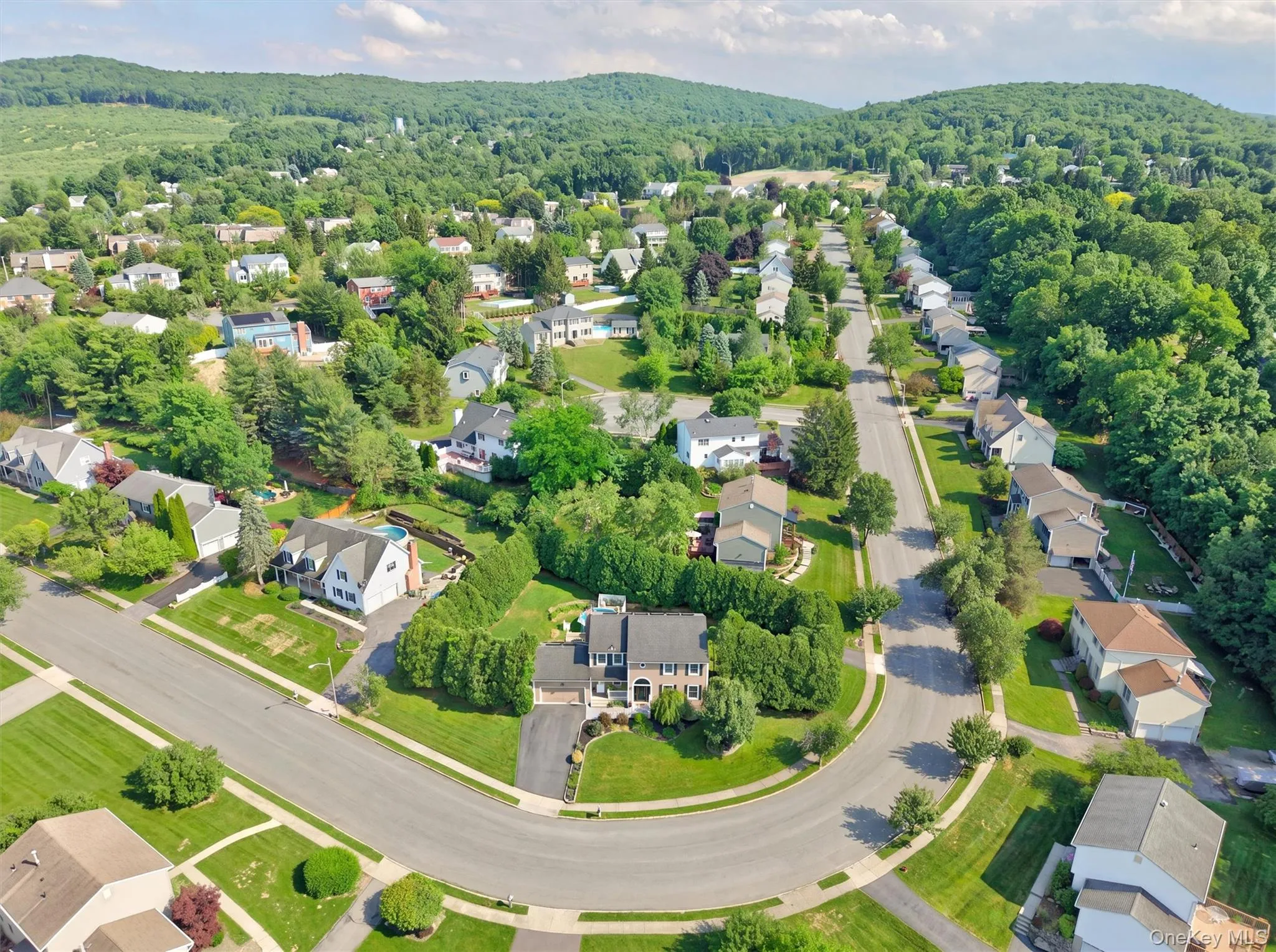 17 Kenilworth Lane, Warwick (town), NY, 3 Bedrooms Bedrooms, 9 Rooms Rooms,2 BathroomsBathrooms,Residential,For Rent,Kenilworth,0,1016004 17 Kenilworth Lane, Warwick (town), NY, 3 Bedrooms Bedrooms, 9 Rooms Rooms,2 BathroomsBathrooms,Residential,For Rent,Kenilworth,0,1016004