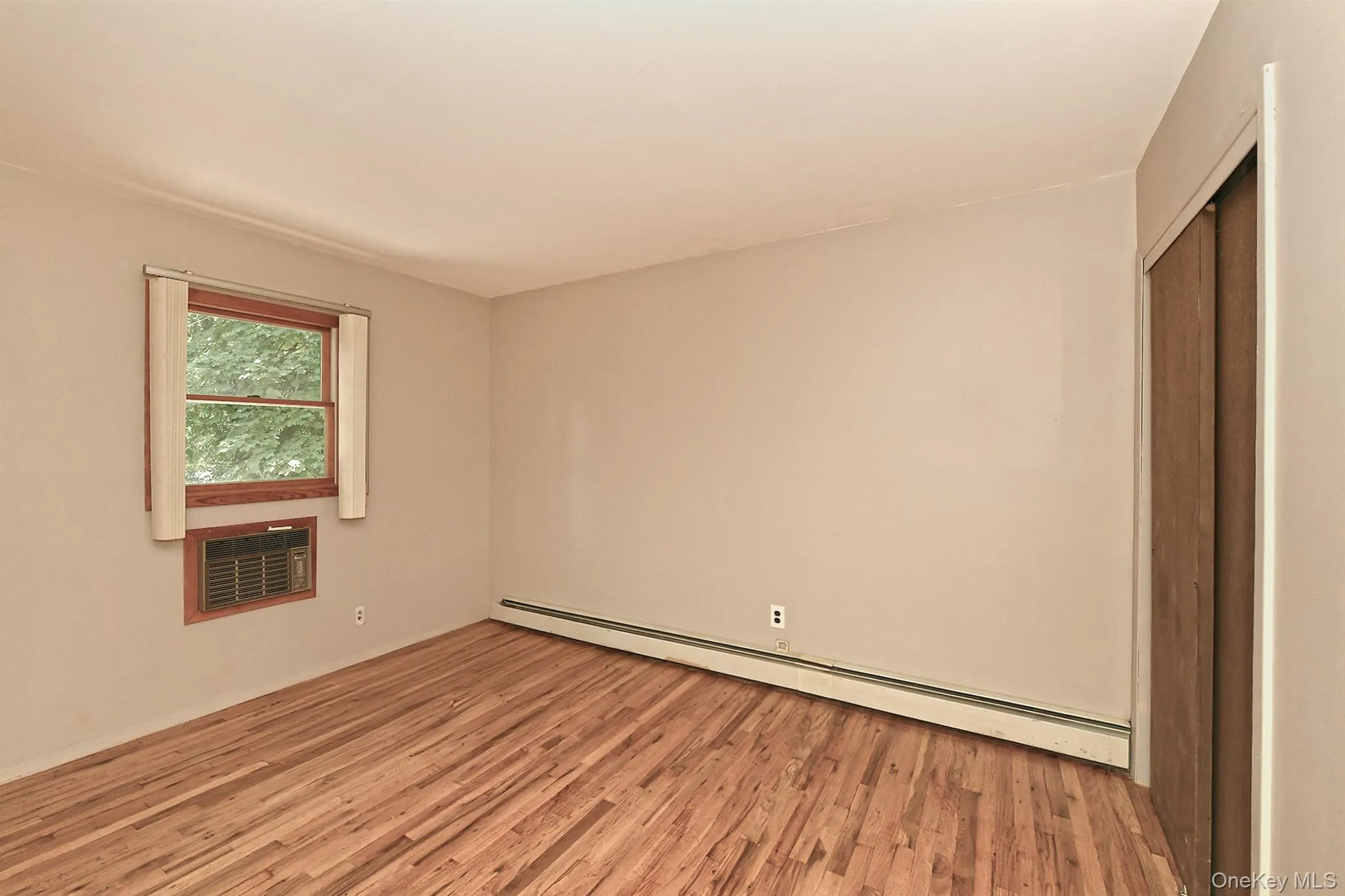 195 Mohawk Street, Islip, NY, 3 Bedrooms Bedrooms, 9 Rooms Rooms,2 BathroomsBathrooms,Residential,For Rent,Mohawk,0,1016010 195 Mohawk Street, Islip, NY, 3 Bedrooms Bedrooms, 9 Rooms Rooms,2 BathroomsBathrooms,Residential,For Rent,Mohawk,0,1016010