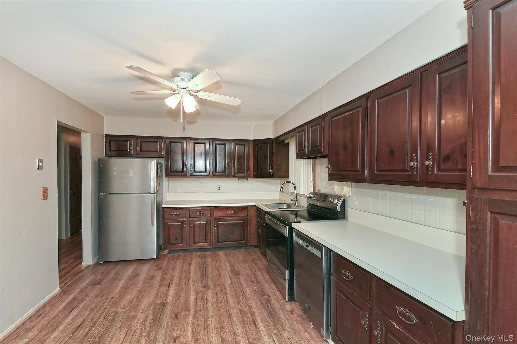 195 Mohawk Street, Islip, NY, 3 Bedrooms Bedrooms, 9 Rooms Rooms,2 BathroomsBathrooms,Residential,For Rent,Mohawk,0,1016010 195 Mohawk Street, Islip, NY, 3 Bedrooms Bedrooms, 9 Rooms Rooms,2 BathroomsBathrooms,Residential,For Rent,Mohawk,0,1016010