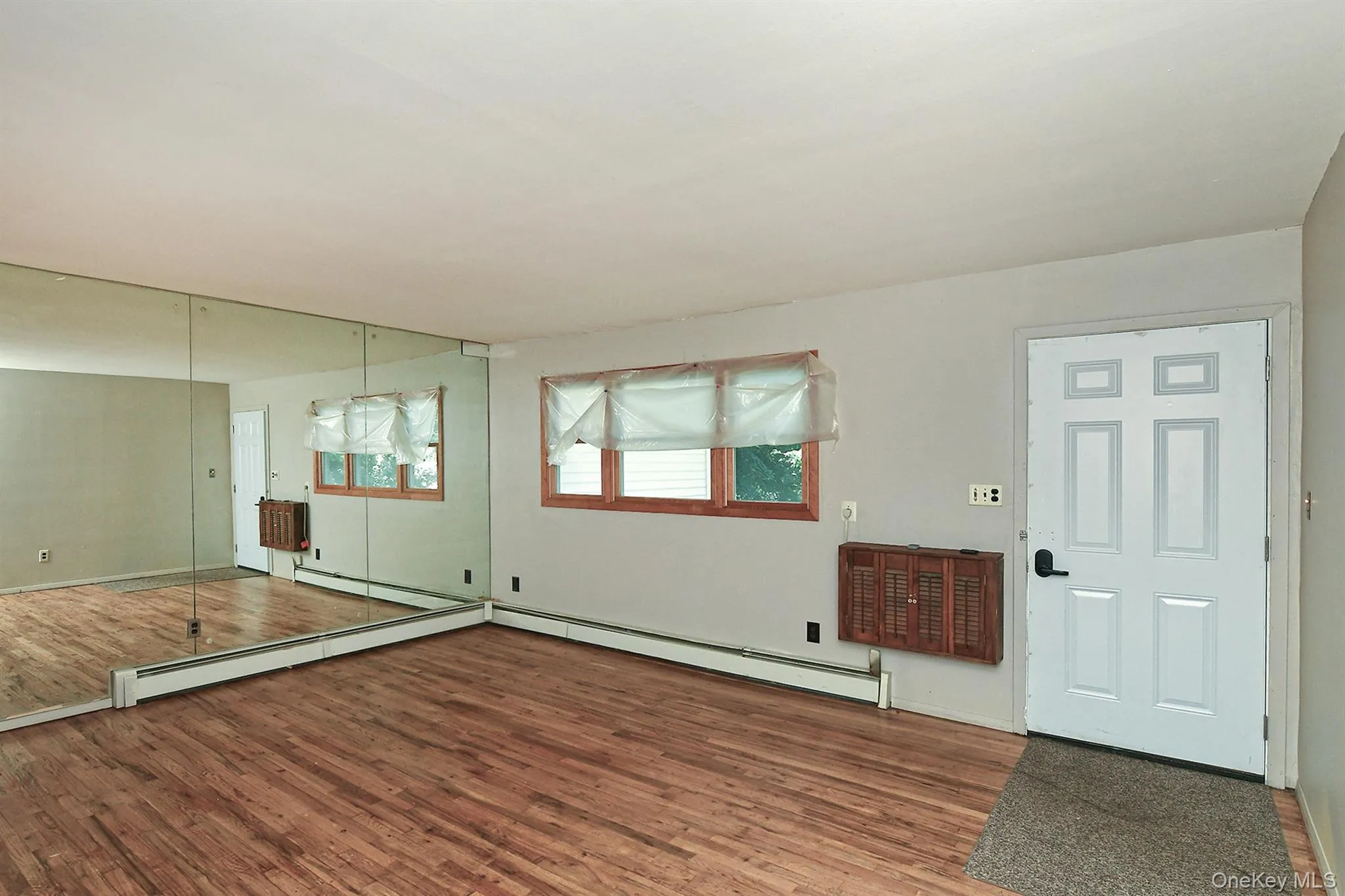 195 Mohawk Street, Islip, NY, 3 Bedrooms Bedrooms, 9 Rooms Rooms,2 BathroomsBathrooms,Residential,For Rent,Mohawk,0,1016010 195 Mohawk Street, Islip, NY, 3 Bedrooms Bedrooms, 9 Rooms Rooms,2 BathroomsBathrooms,Residential,For Rent,Mohawk,0,1016010
