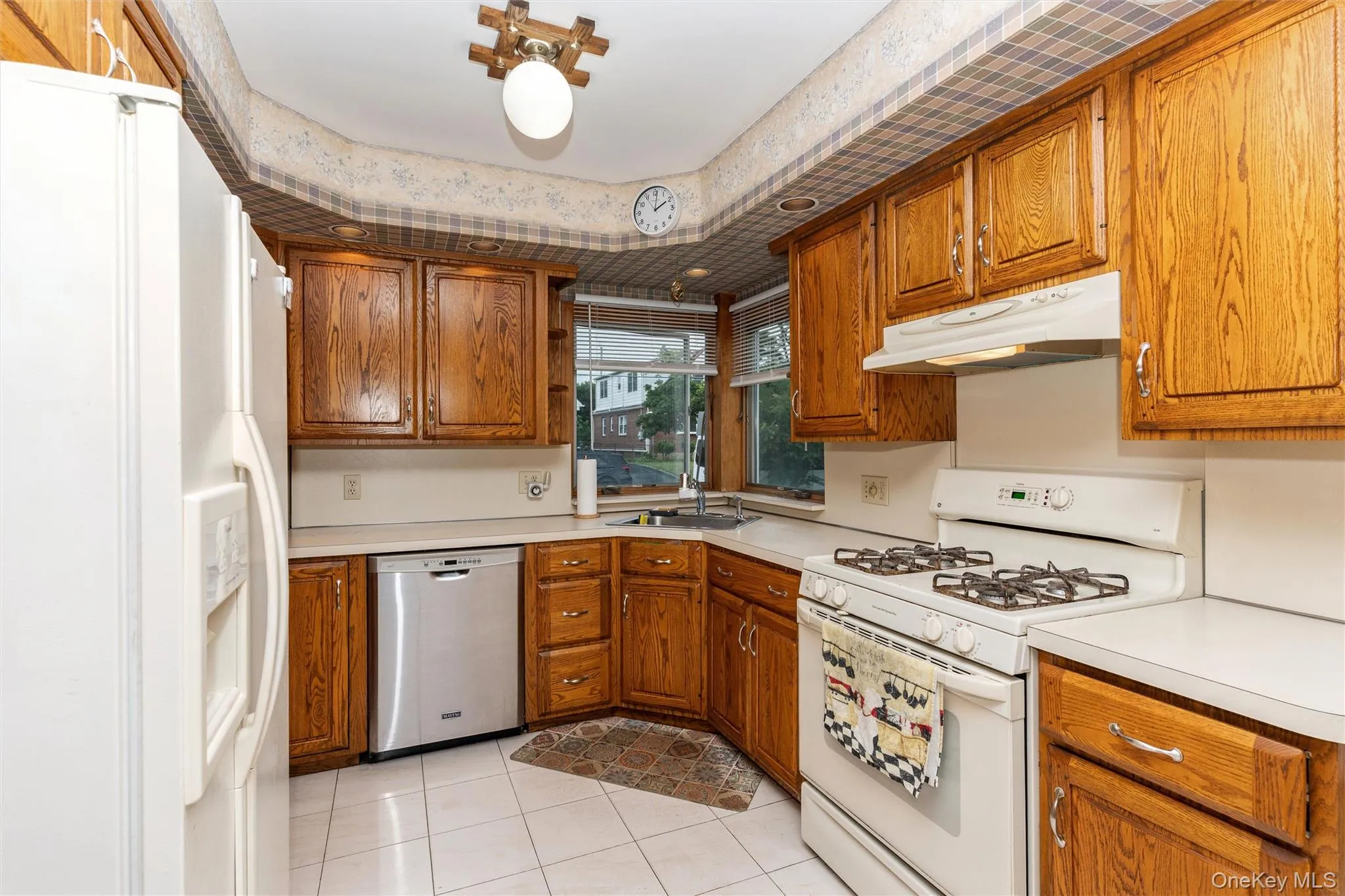 163 Bregman Avenue, North Hempstead, NY, 3 Bedrooms Bedrooms, 9 Rooms Rooms,2 BathroomsBathrooms,Residential,For Rent,Bregman,0,KEY1016013 163 Bregman Avenue, North Hempstead, NY, 3 Bedrooms Bedrooms, 9 Rooms Rooms,2 BathroomsBathrooms,Residential,For Rent,Bregman,0,KEY1016013