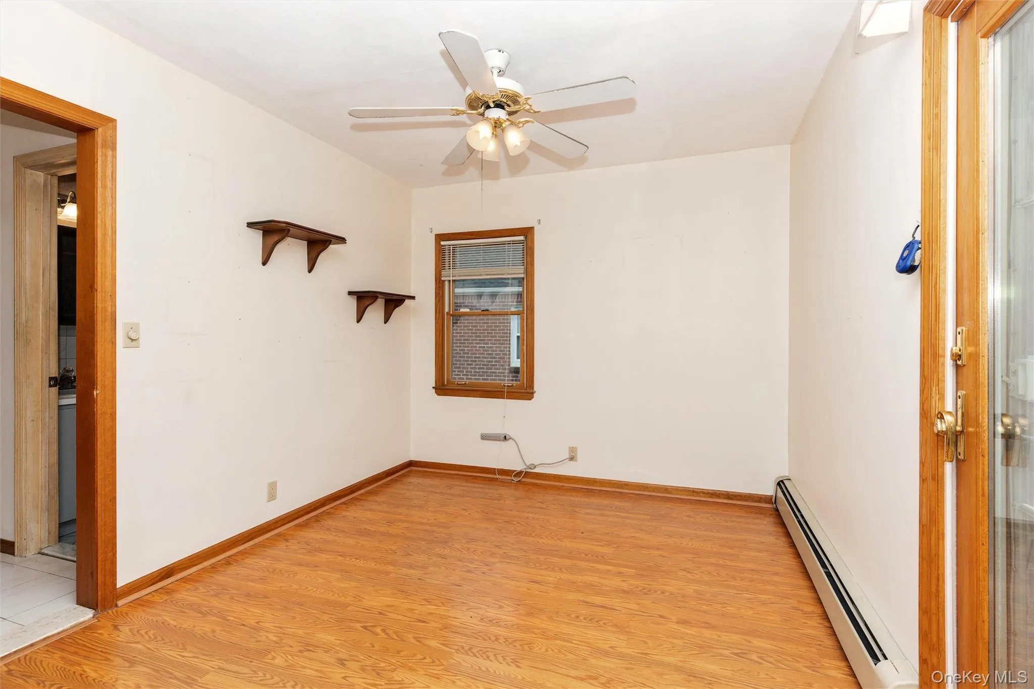 Possible 4th Bedroom/ Den Possible 4th Bedroom/ Den