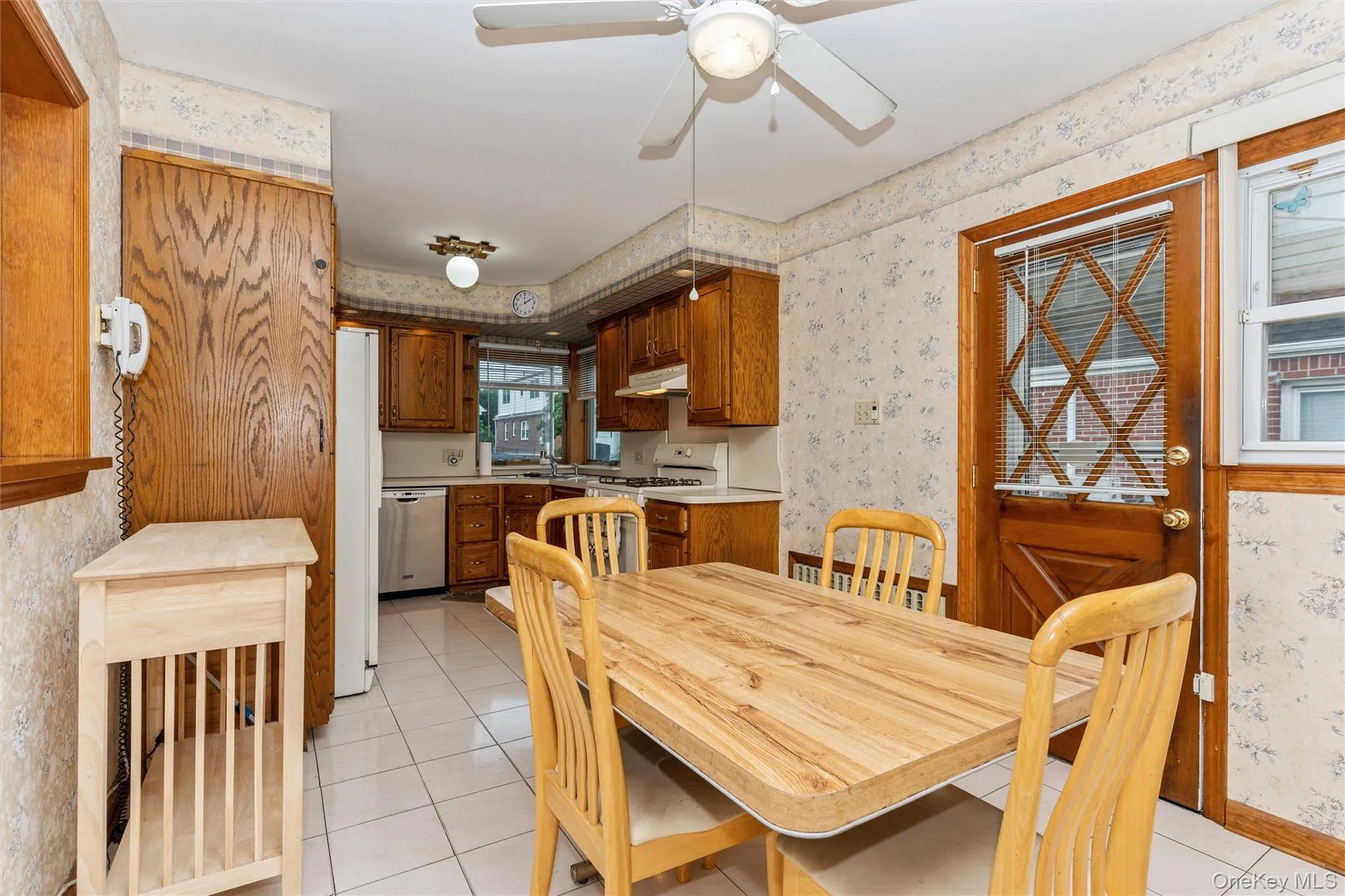 163 Bregman Avenue, North Hempstead, NY, 3 Bedrooms Bedrooms, 9 Rooms Rooms,2 BathroomsBathrooms,Residential,For Rent,Bregman,0,KEY1016013 163 Bregman Avenue, North Hempstead, NY, 3 Bedrooms Bedrooms, 9 Rooms Rooms,2 BathroomsBathrooms,Residential,For Rent,Bregman,0,KEY1016013