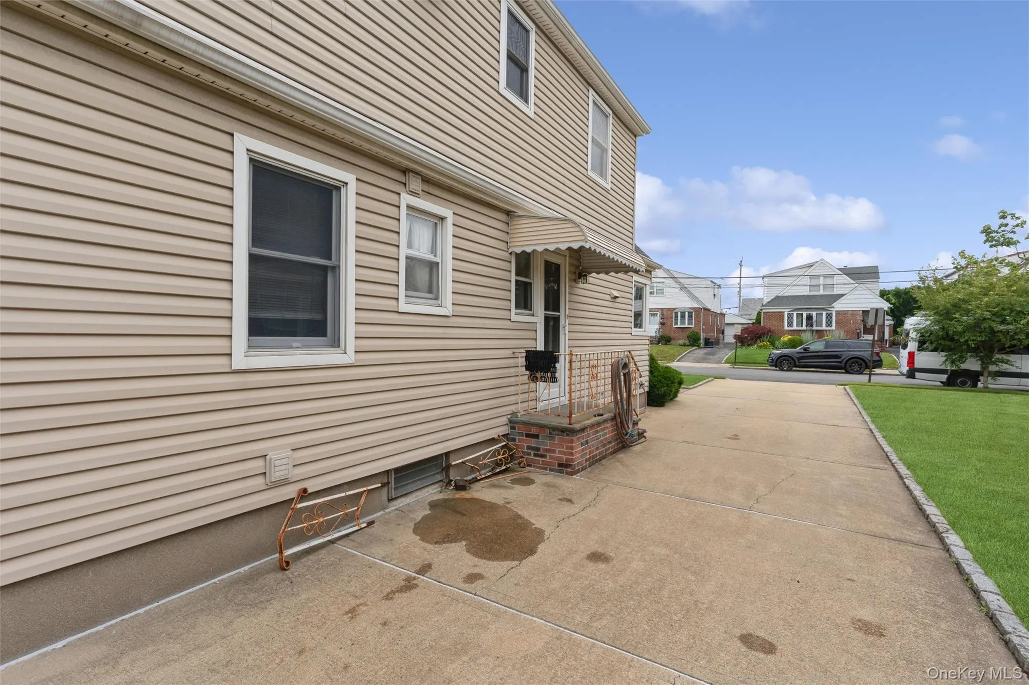 163 Bregman Avenue, North Hempstead, NY, 3 Bedrooms Bedrooms, 9 Rooms Rooms,2 BathroomsBathrooms,Residential,For Rent,Bregman,0,KEY1016013 163 Bregman Avenue, North Hempstead, NY, 3 Bedrooms Bedrooms, 9 Rooms Rooms,2 BathroomsBathrooms,Residential,For Rent,Bregman,0,KEY1016013
