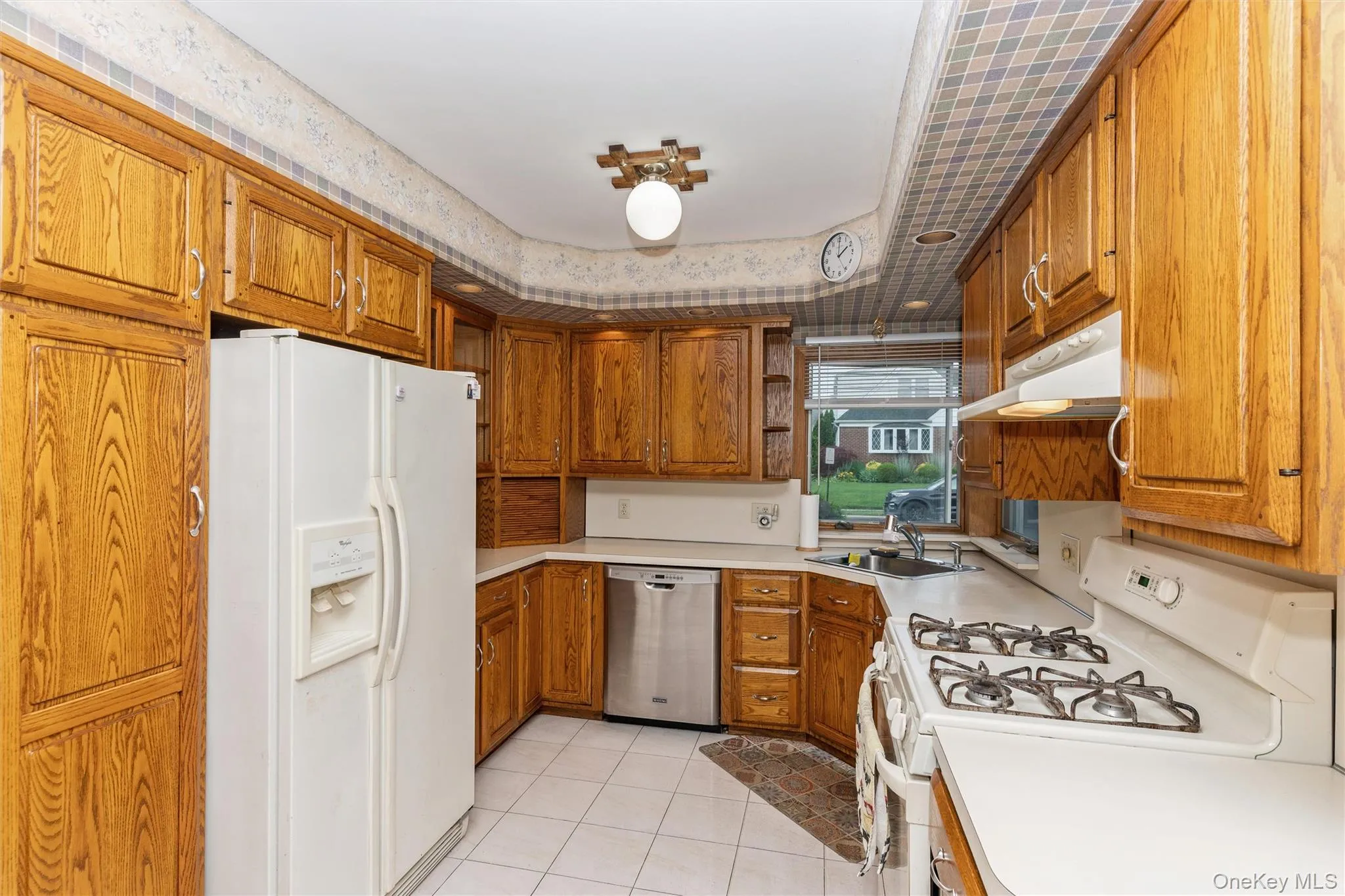 163 Bregman Avenue, North Hempstead, NY, 3 Bedrooms Bedrooms, 9 Rooms Rooms,2 BathroomsBathrooms,Residential,For Rent,Bregman,0,KEY1016013 163 Bregman Avenue, North Hempstead, NY, 3 Bedrooms Bedrooms, 9 Rooms Rooms,2 BathroomsBathrooms,Residential,For Rent,Bregman,0,KEY1016013