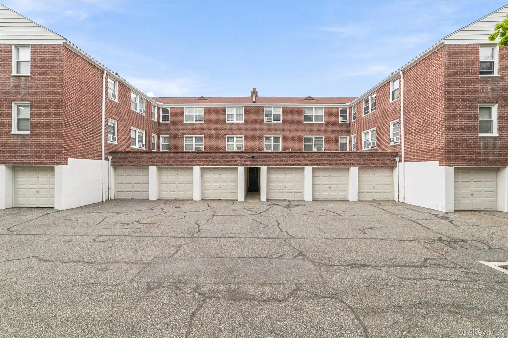 9 Bryant Crescent, White Plains, NY, 2 Bedrooms Bedrooms, 4 Rooms Rooms,1 BathroomBathrooms,Residential,For Rent,Bryant,0,1016014 9 Bryant Crescent, White Plains, NY, 2 Bedrooms Bedrooms, 4 Rooms Rooms,1 BathroomBathrooms,Residential,For Rent,Bryant,0,1016014