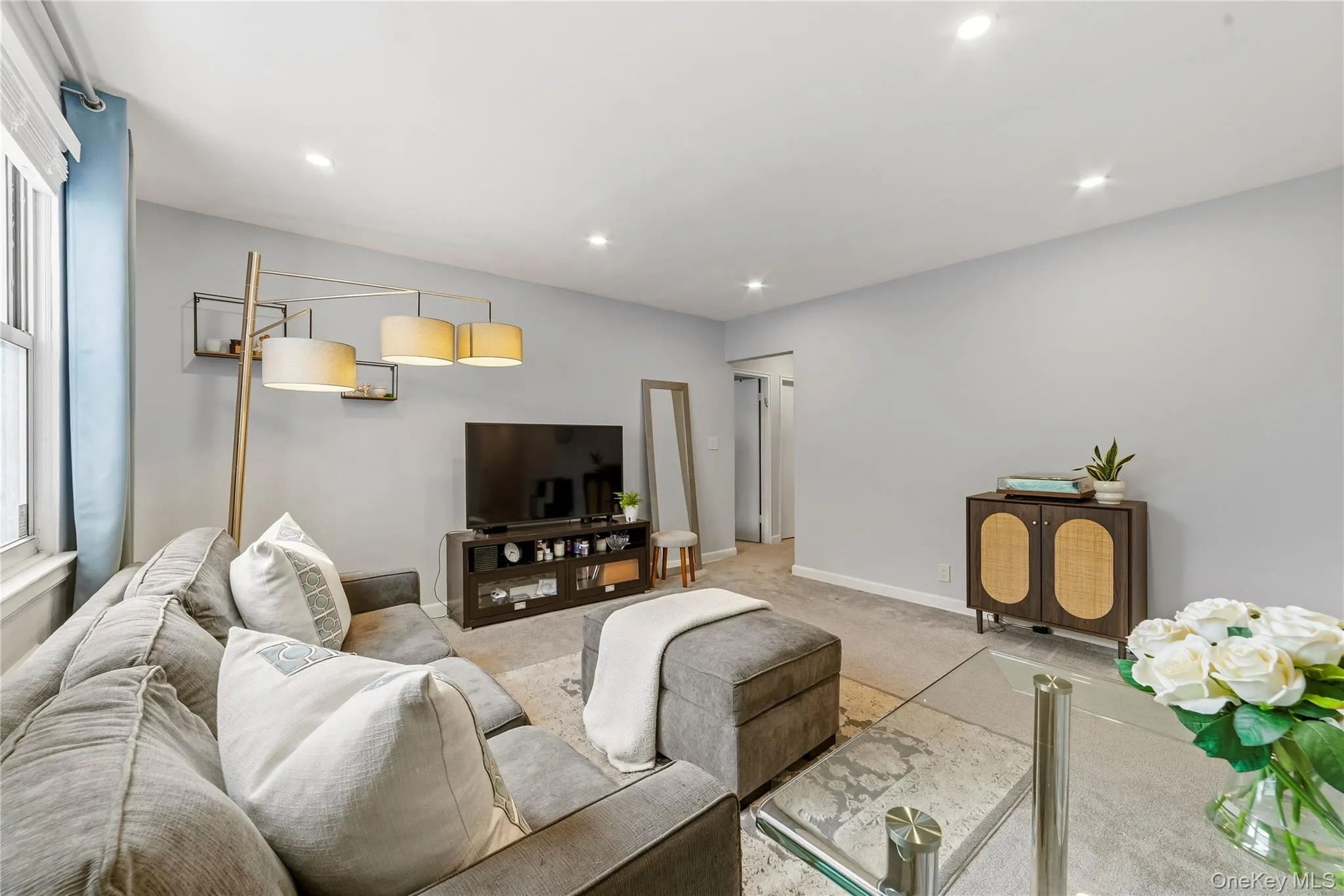 9 Bryant Crescent, White Plains, NY, 2 Bedrooms Bedrooms, 4 Rooms Rooms,1 BathroomBathrooms,Residential,For Rent,Bryant,0,1016014 9 Bryant Crescent, White Plains, NY, 2 Bedrooms Bedrooms, 4 Rooms Rooms,1 BathroomBathrooms,Residential,For Rent,Bryant,0,1016014
