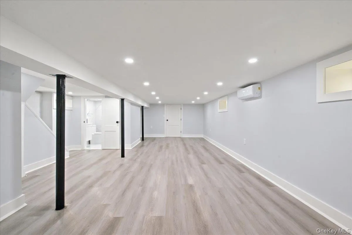3426 209th Street, New York, NY, 4 Bedrooms Bedrooms, 12 Rooms Rooms,3 BathroomsBathrooms,Residential,For Rent,209th,0,1016019 3426 209th Street, New York, NY, 4 Bedrooms Bedrooms, 12 Rooms Rooms,3 BathroomsBathrooms,Residential,For Rent,209th,0,1016019