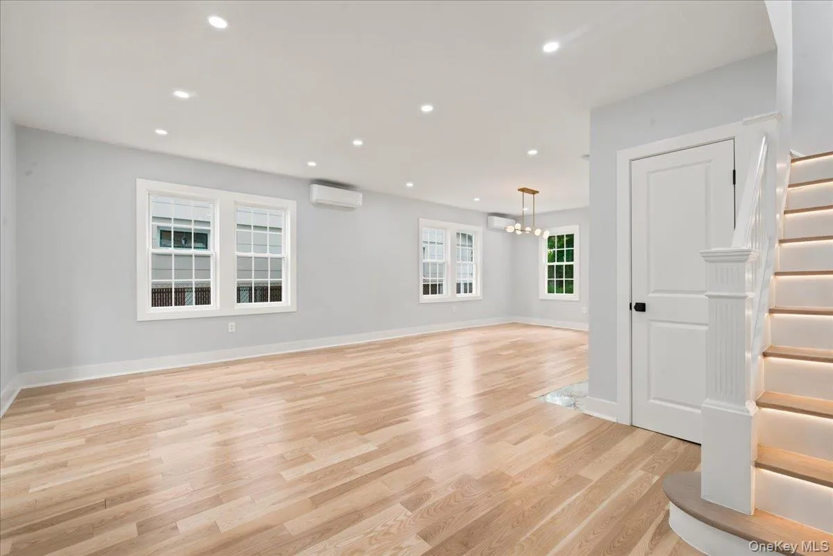 3426 209th Street, New York, NY, 4 Bedrooms Bedrooms, 12 Rooms Rooms,3 BathroomsBathrooms,Residential,For Rent,209th,0,1016019 3426 209th Street, New York, NY, 4 Bedrooms Bedrooms, 12 Rooms Rooms,3 BathroomsBathrooms,Residential,For Rent,209th,0,1016019