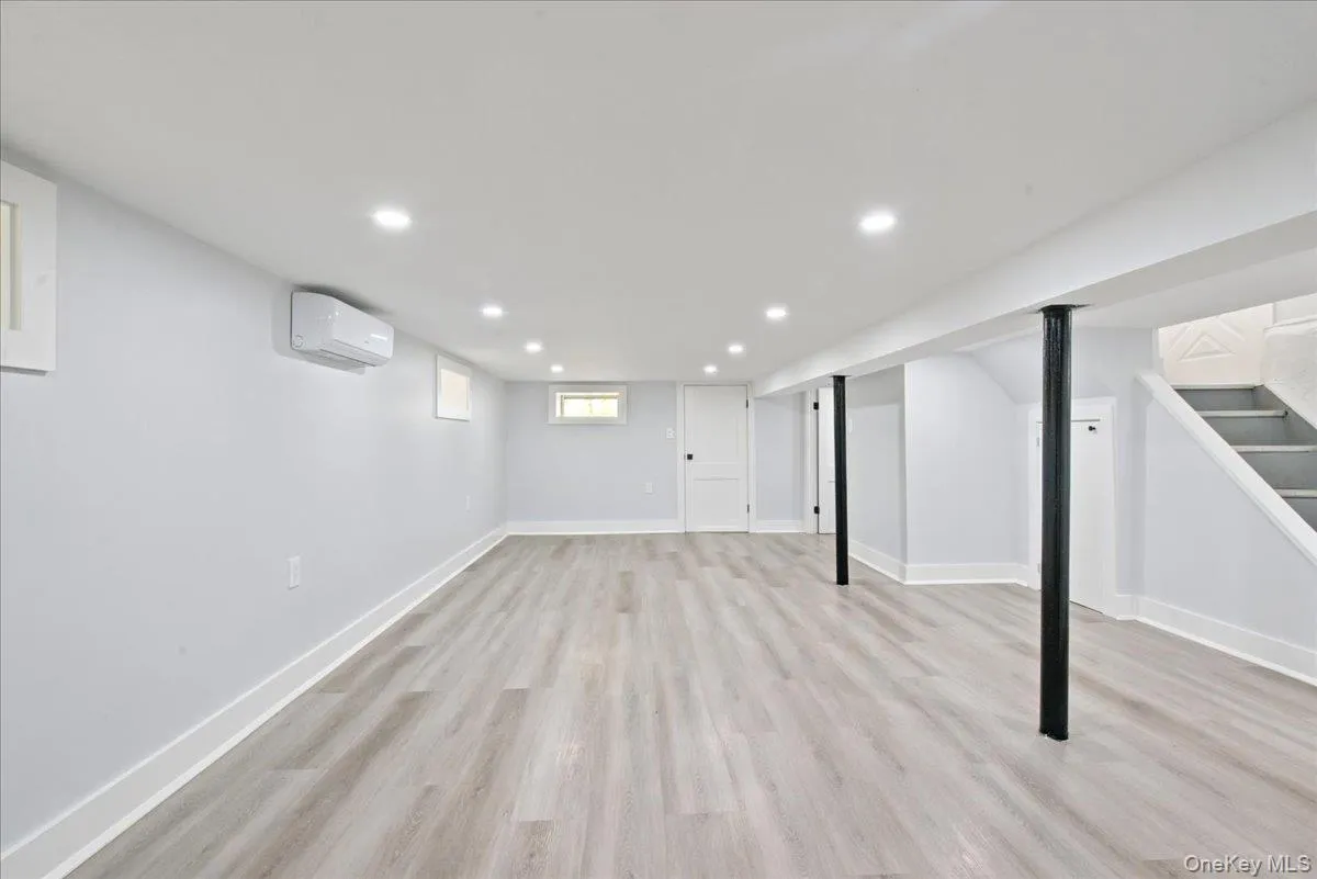 3426 209th Street, New York, NY, 4 Bedrooms Bedrooms, 12 Rooms Rooms,3 BathroomsBathrooms,Residential,For Rent,209th,0,1016019 3426 209th Street, New York, NY, 4 Bedrooms Bedrooms, 12 Rooms Rooms,3 BathroomsBathrooms,Residential,For Rent,209th,0,1016019