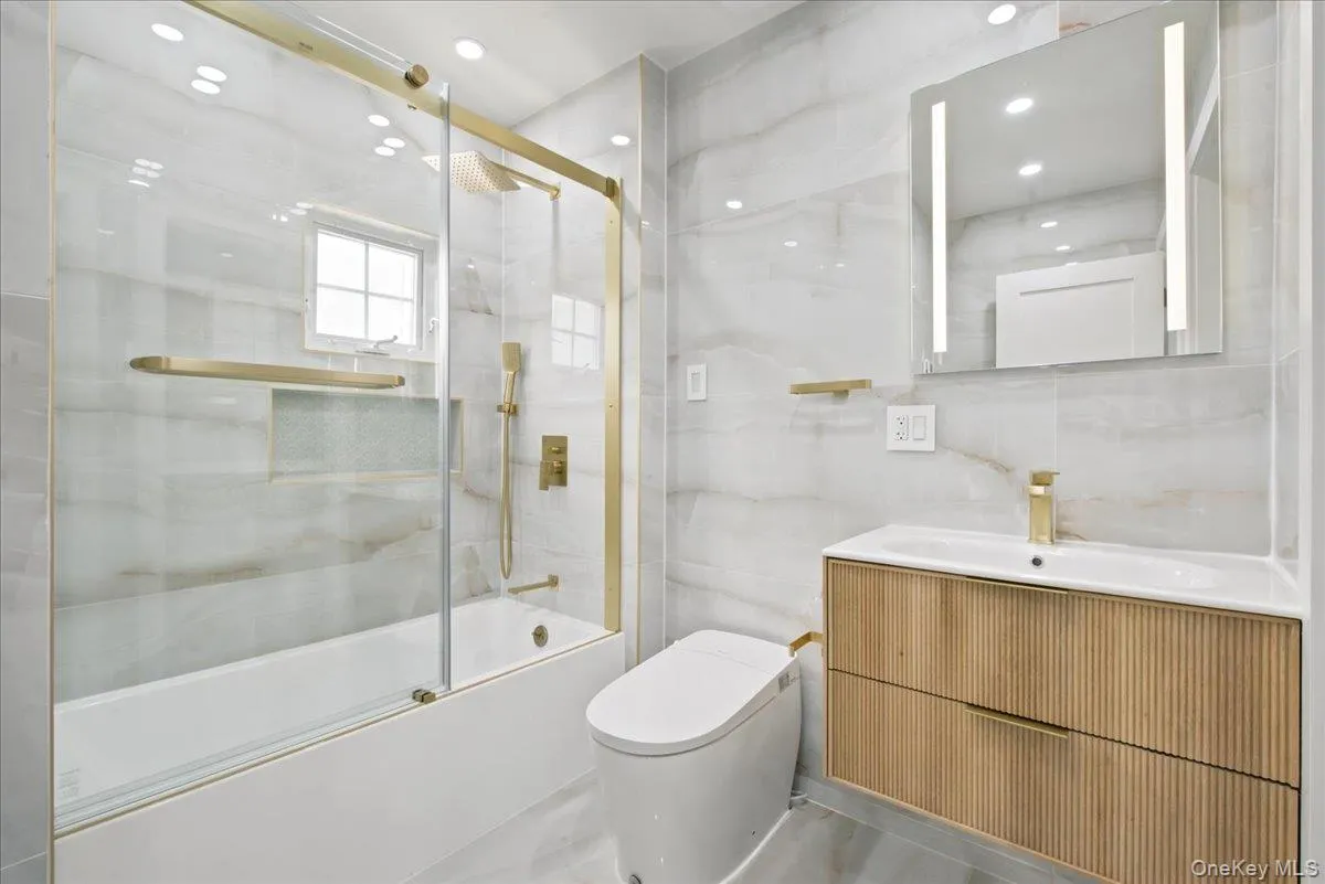 3426 209th Street, New York, NY, 4 Bedrooms Bedrooms, 12 Rooms Rooms,3 BathroomsBathrooms,Residential,For Rent,209th,0,1016019 3426 209th Street, New York, NY, 4 Bedrooms Bedrooms, 12 Rooms Rooms,3 BathroomsBathrooms,Residential,For Rent,209th,0,1016019