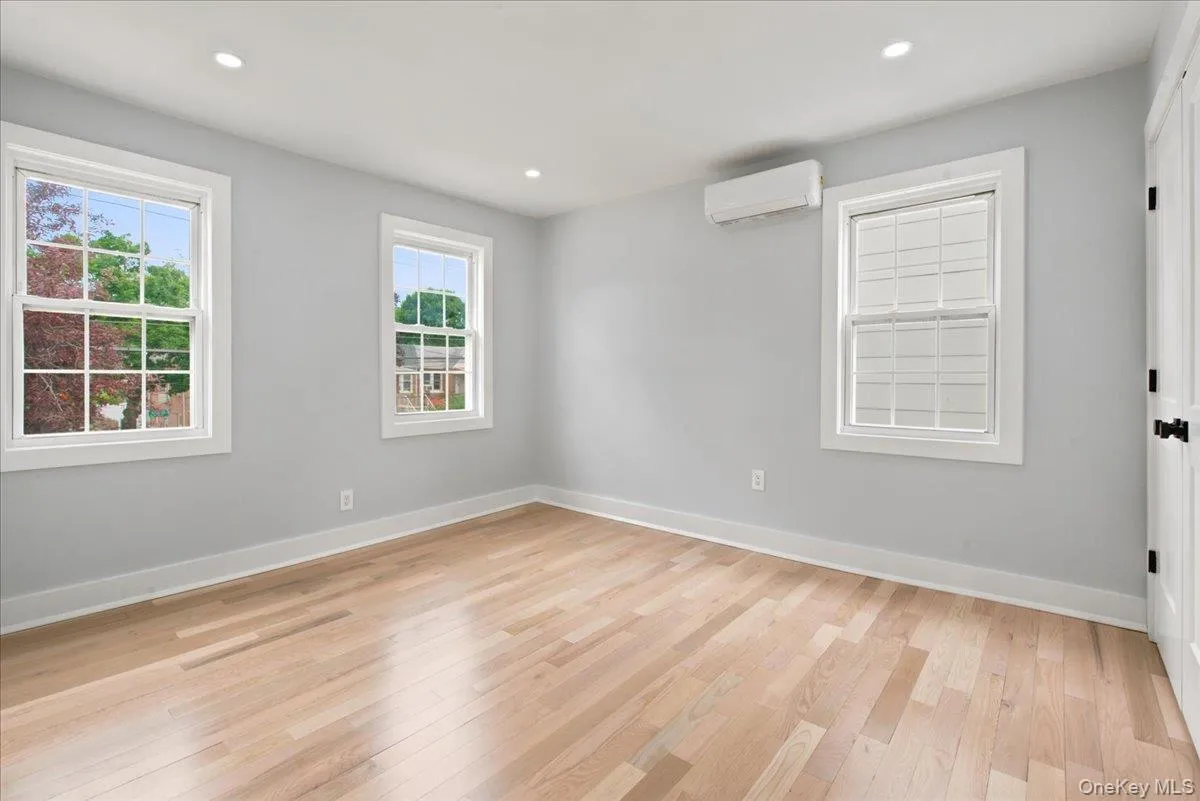 3426 209th Street, New York, NY, 4 Bedrooms Bedrooms, 12 Rooms Rooms,3 BathroomsBathrooms,Residential,For Rent,209th,0,1016019 3426 209th Street, New York, NY, 4 Bedrooms Bedrooms, 12 Rooms Rooms,3 BathroomsBathrooms,Residential,For Rent,209th,0,1016019