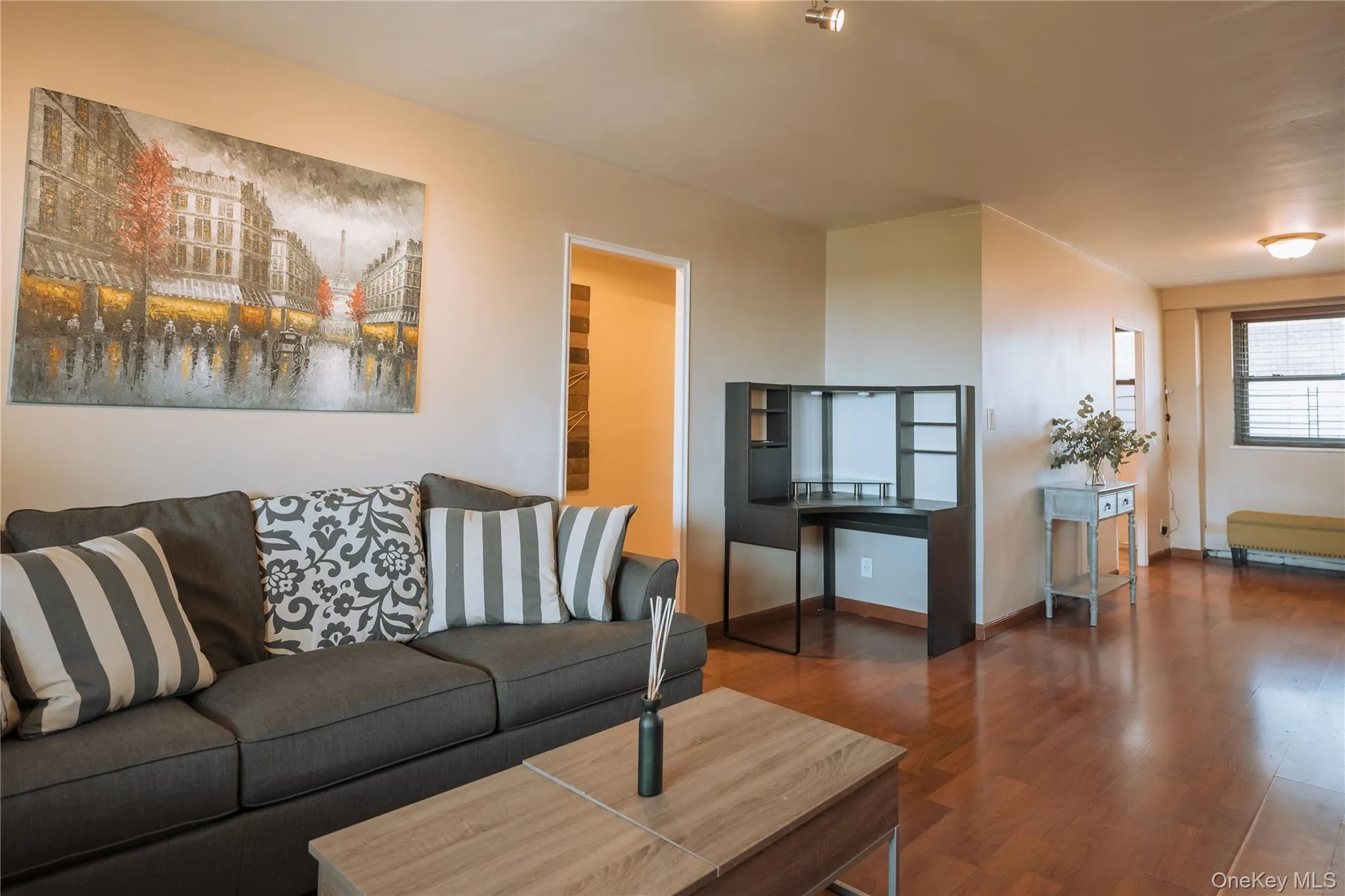 61-25 98th Street, New York, NY, 1 Bedroom Bedrooms, 4 Rooms Rooms,1 BathroomBathrooms,Residential,For Rent,98th,0,1016026 61-25 98th Street, New York, NY, 1 Bedroom Bedrooms, 4 Rooms Rooms,1 BathroomBathrooms,Residential,For Rent,98th,0,1016026