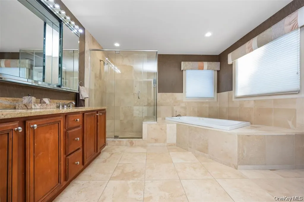 1680 lake Avenue, Hempstead, NY, 6 Bedrooms Bedrooms, 12 Rooms Rooms,5 BathroomsBathrooms,Residential,For Rent,lake,0,1016033 1680 lake Avenue, Hempstead, NY, 6 Bedrooms Bedrooms, 12 Rooms Rooms,5 BathroomsBathrooms,Residential,For Rent,lake,0,1016033