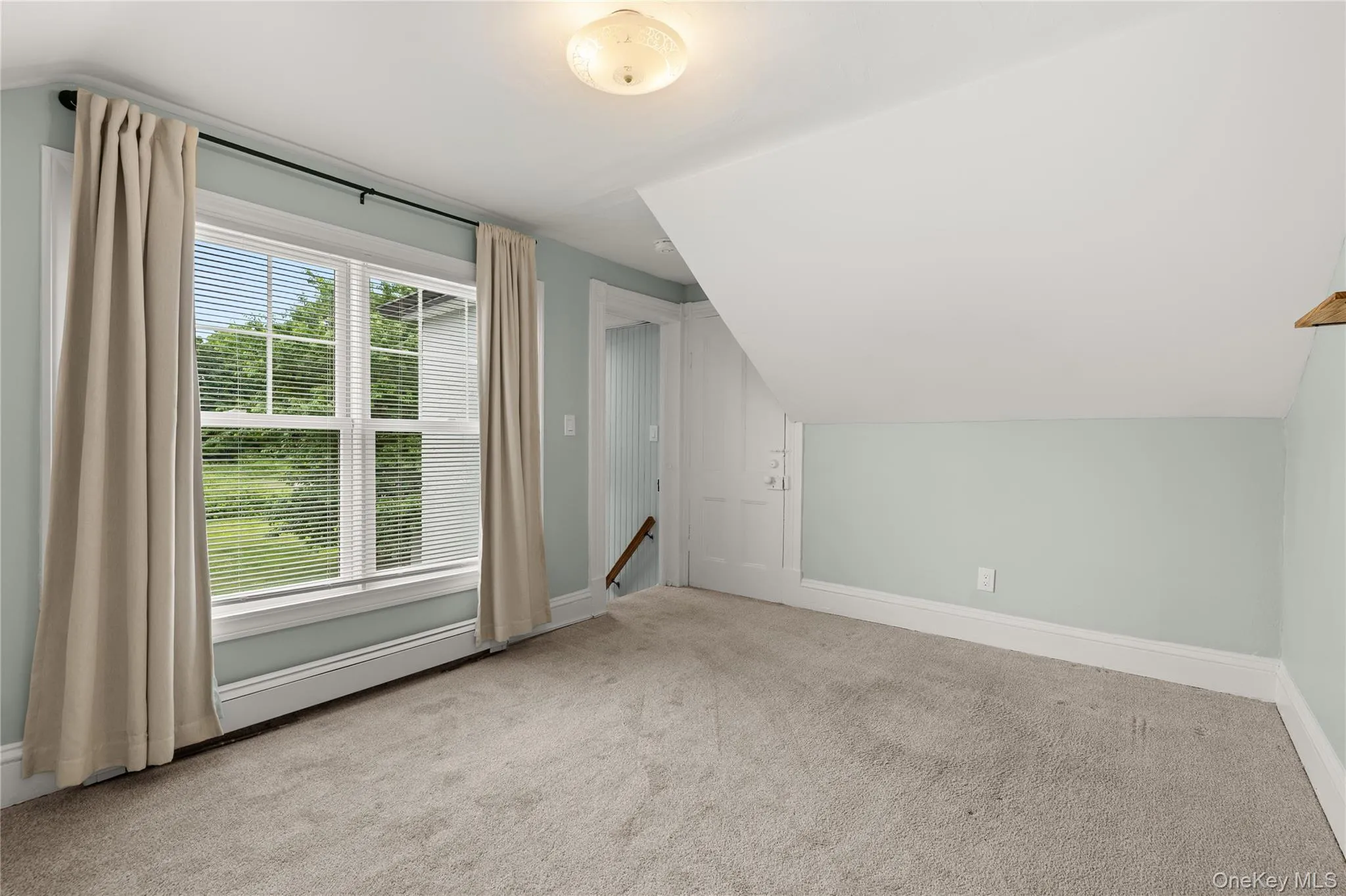 Secondary BR w/Built Ins Secondary BR w/Built Ins