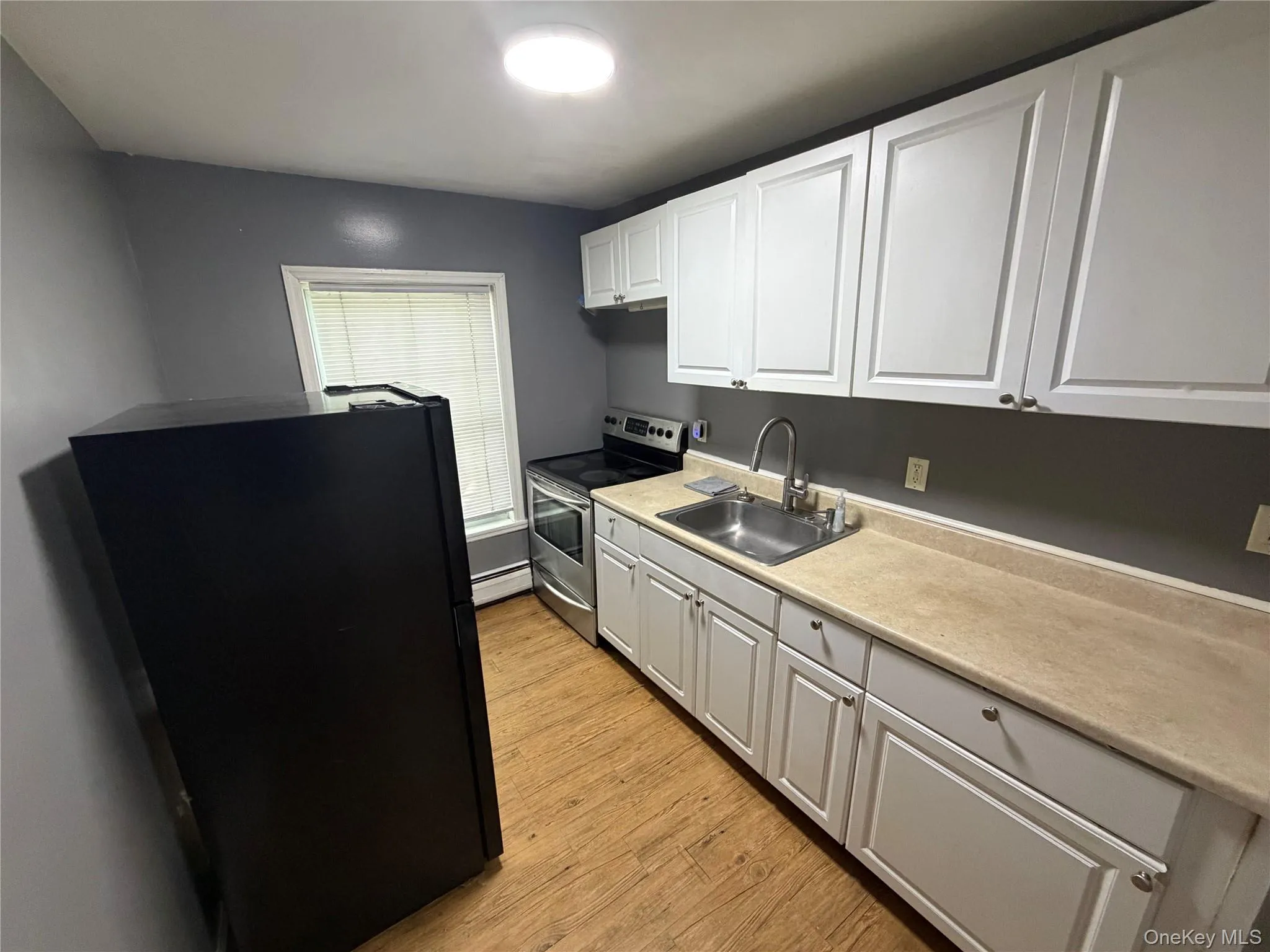 93 Catharine Street, Poughkeepsie, NY, 2 Bedrooms Bedrooms, 4 Rooms Rooms,1 BathroomBathrooms,Residential Lease,For Rent,Catharine,0,1016038 93 Catharine Street, Poughkeepsie, NY, 2 Bedrooms Bedrooms, 4 Rooms Rooms,1 BathroomBathrooms,Residential Lease,For Rent,Catharine,0,1016038