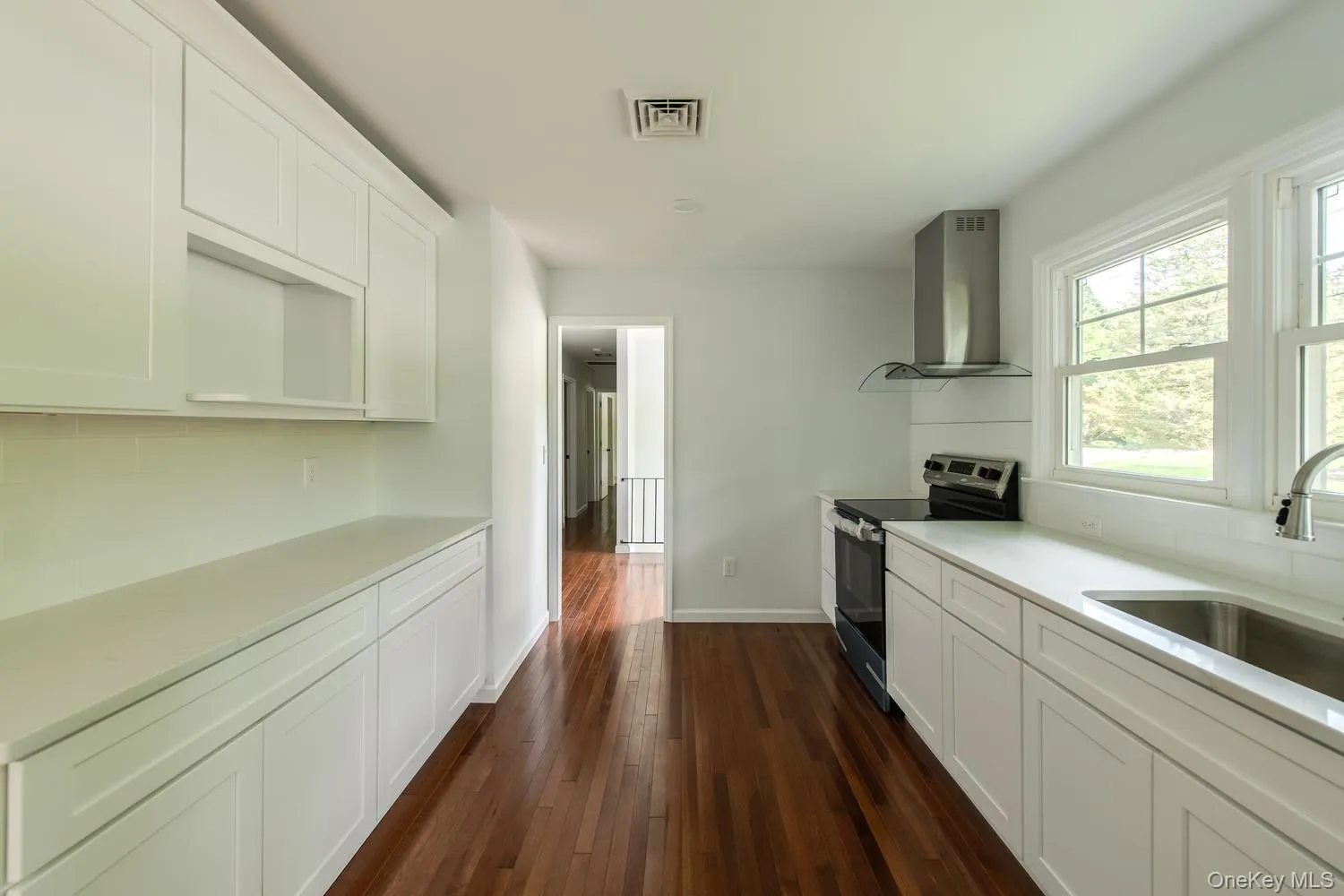 Plenty of Counter Space and cabinets Plenty of Counter Space and cabinets