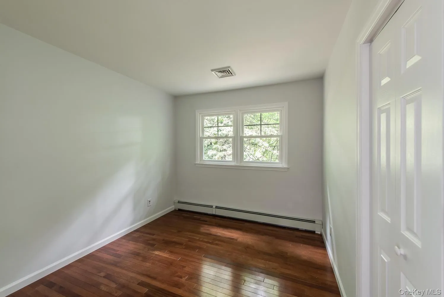 2nd Bedroom 2nd Bedroom