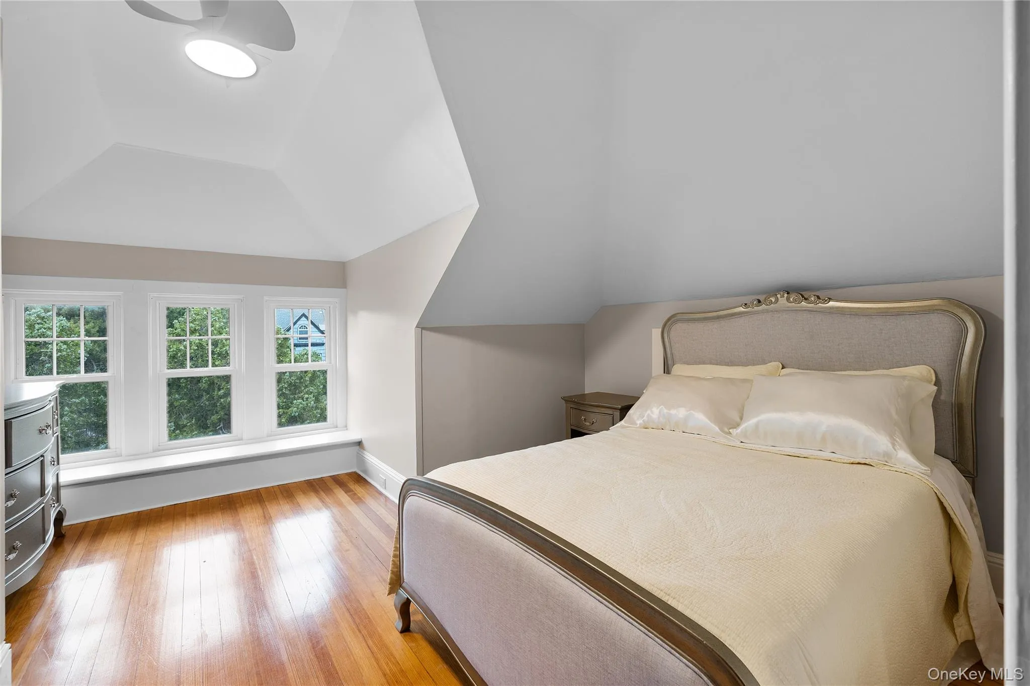 44 Montgomery Avenue, Islip, NY, 5 Bedrooms Bedrooms, 12 Rooms Rooms,4 BathroomsBathrooms,Residential,For Rent,Montgomery,0,KEY1016052 44 Montgomery Avenue, Islip, NY, 5 Bedrooms Bedrooms, 12 Rooms Rooms,4 BathroomsBathrooms,Residential,For Rent,Montgomery,0,KEY1016052